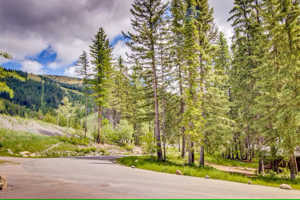 3832 Tamarack Avenue 2B