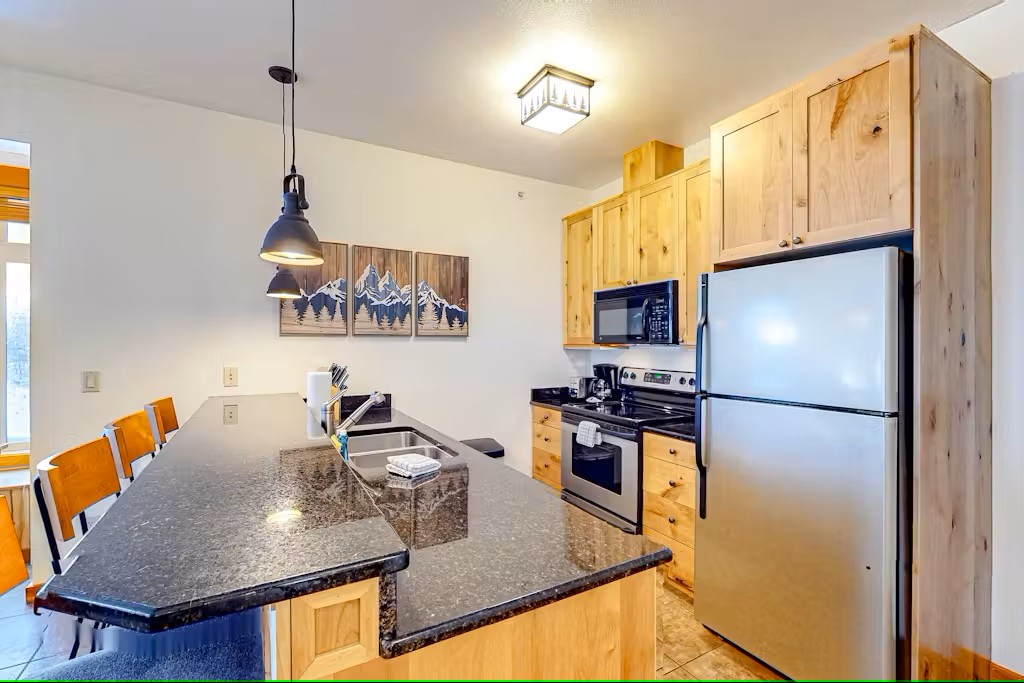 3832 Tamarack Avenue 2B