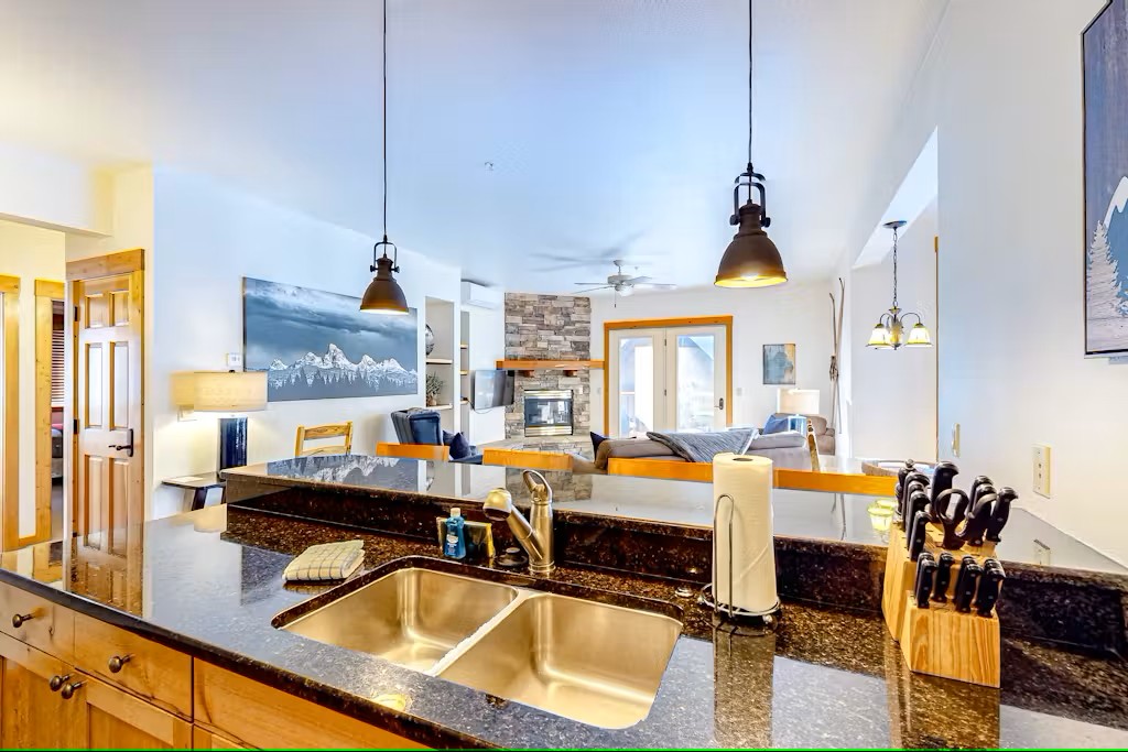 3832 Tamarack Avenue 2B