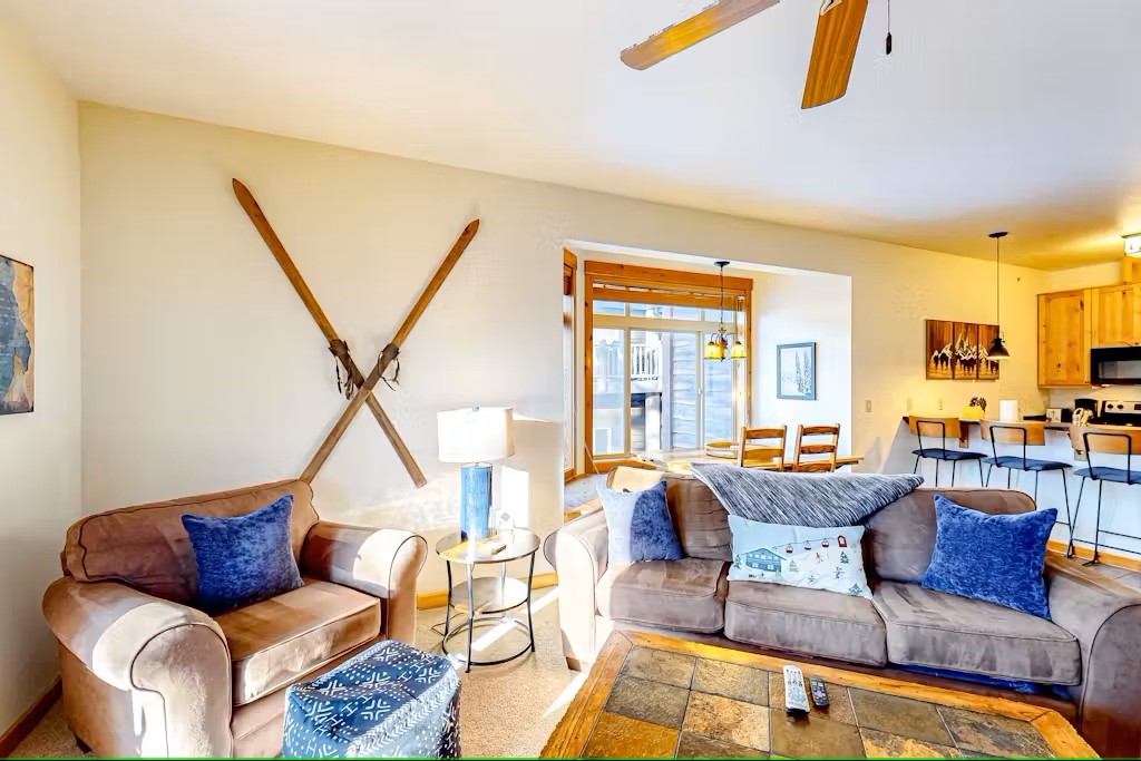 3832 Tamarack Avenue 2B