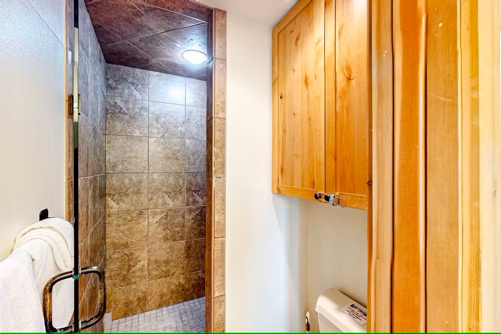 3832 Tamarack Avenue 2B