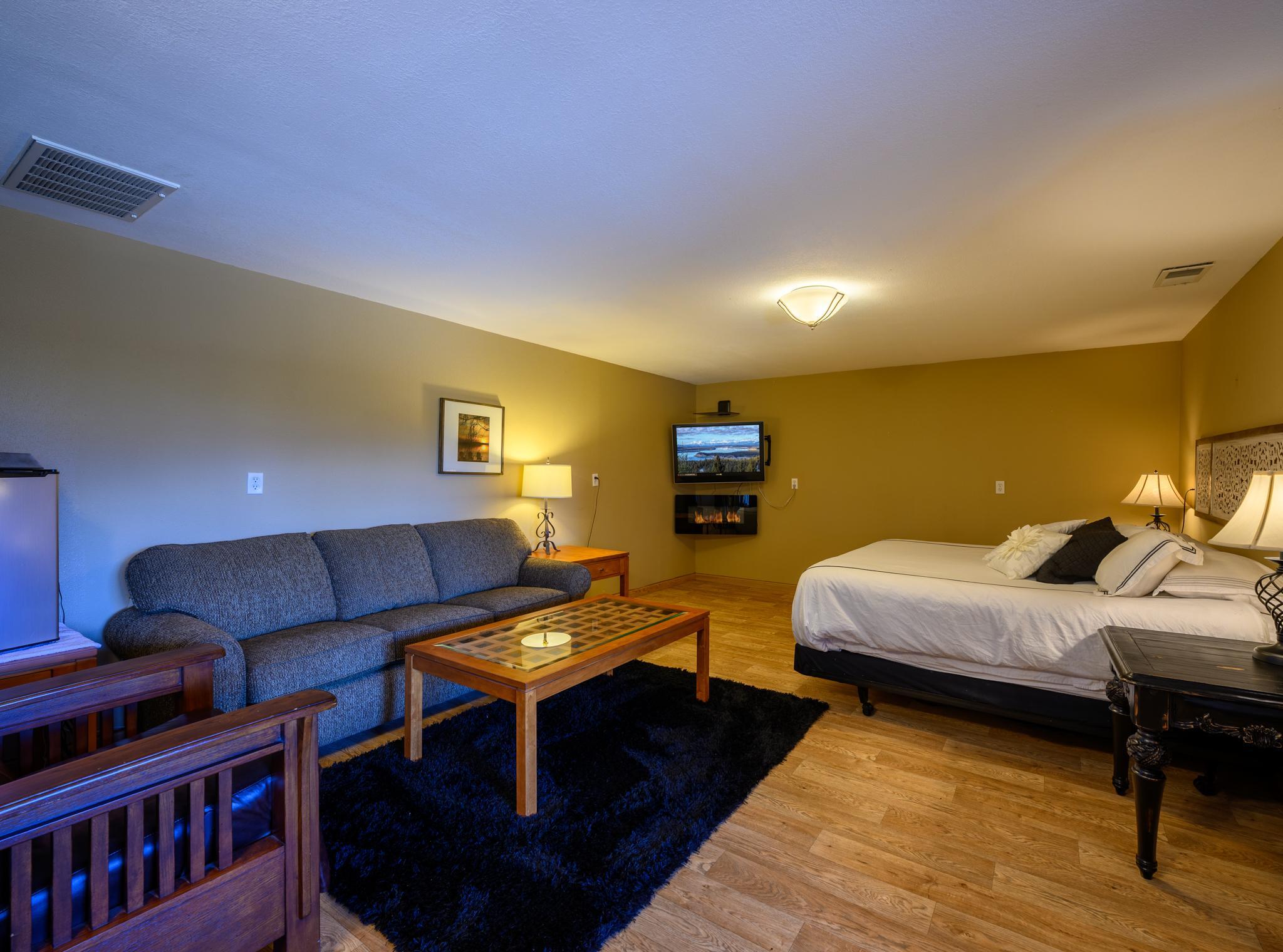 2874 Sophie Lake Road