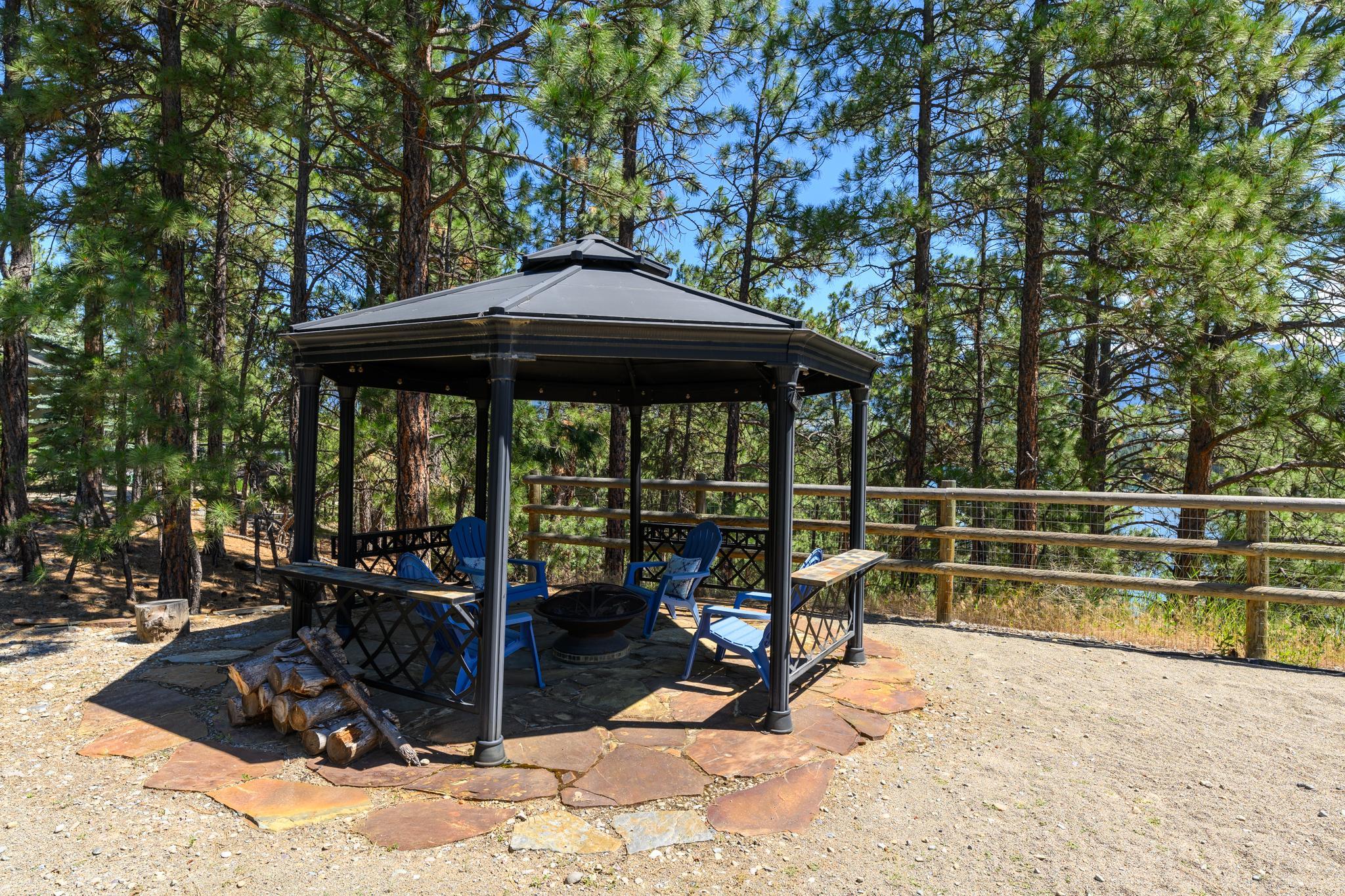 2874 Sophie Lake Road