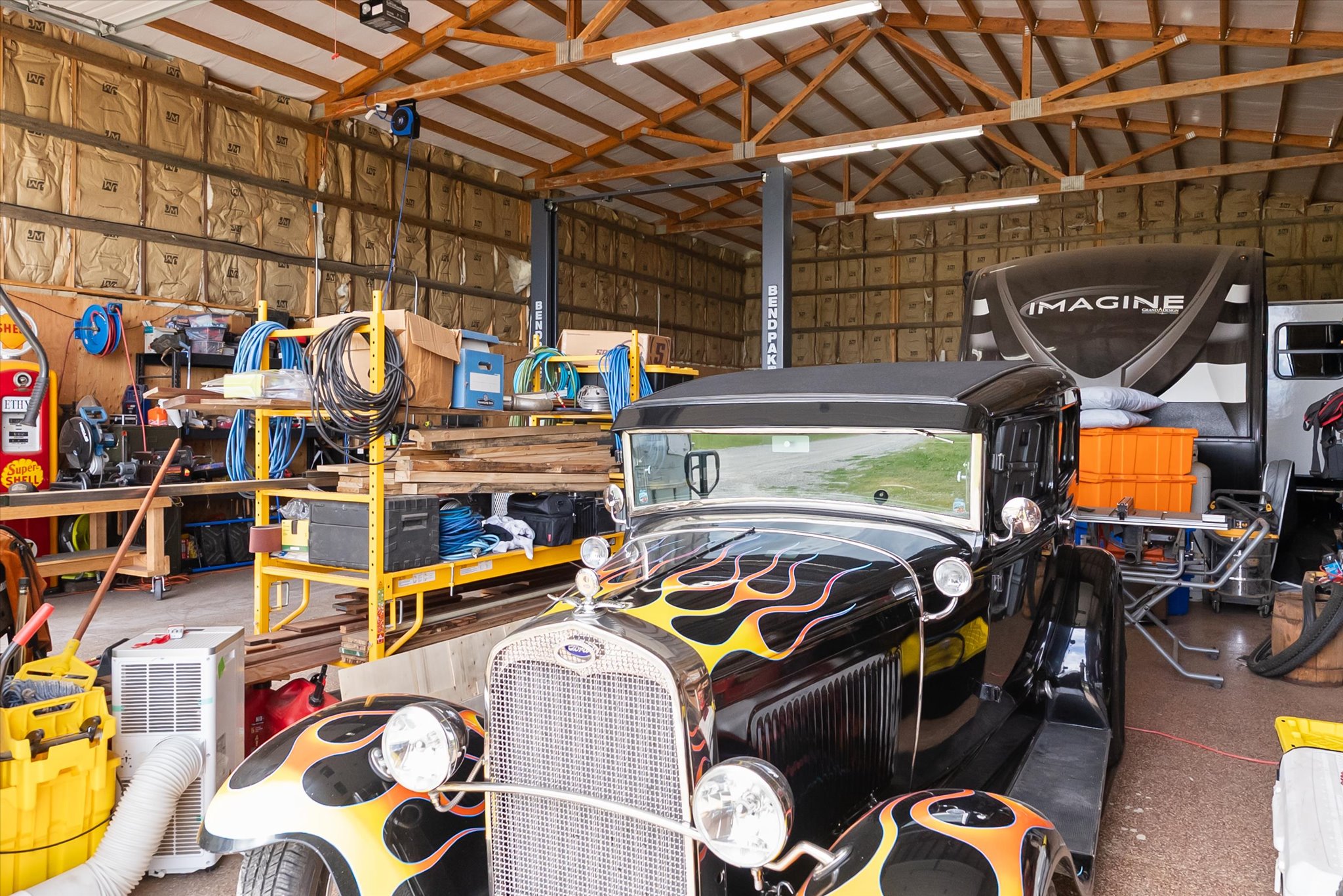 555 & 561 Twin Bridges Road