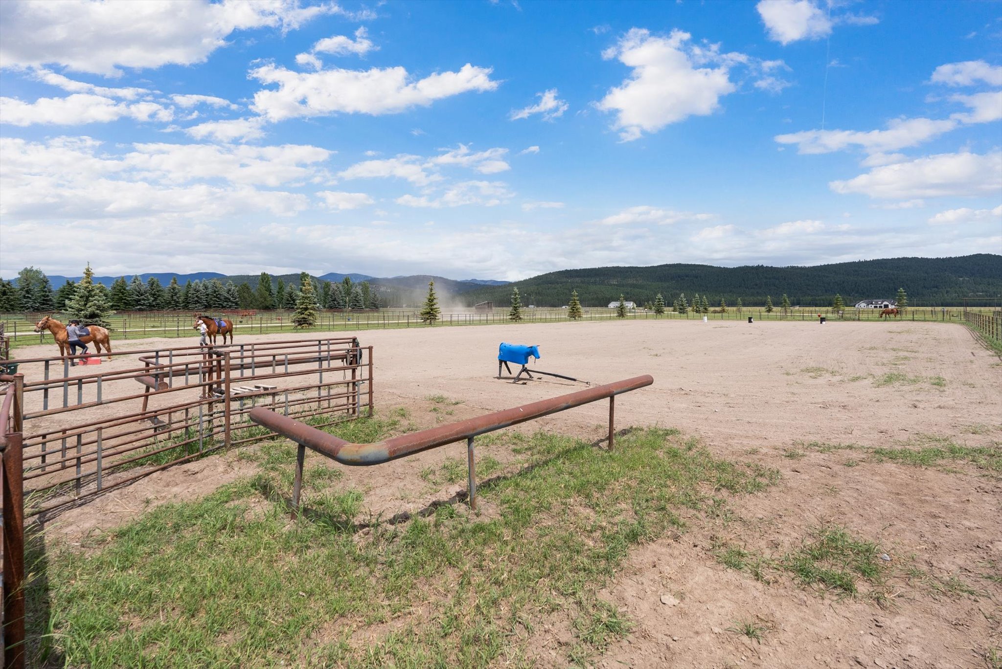 555 & 561 Twin Bridges Road