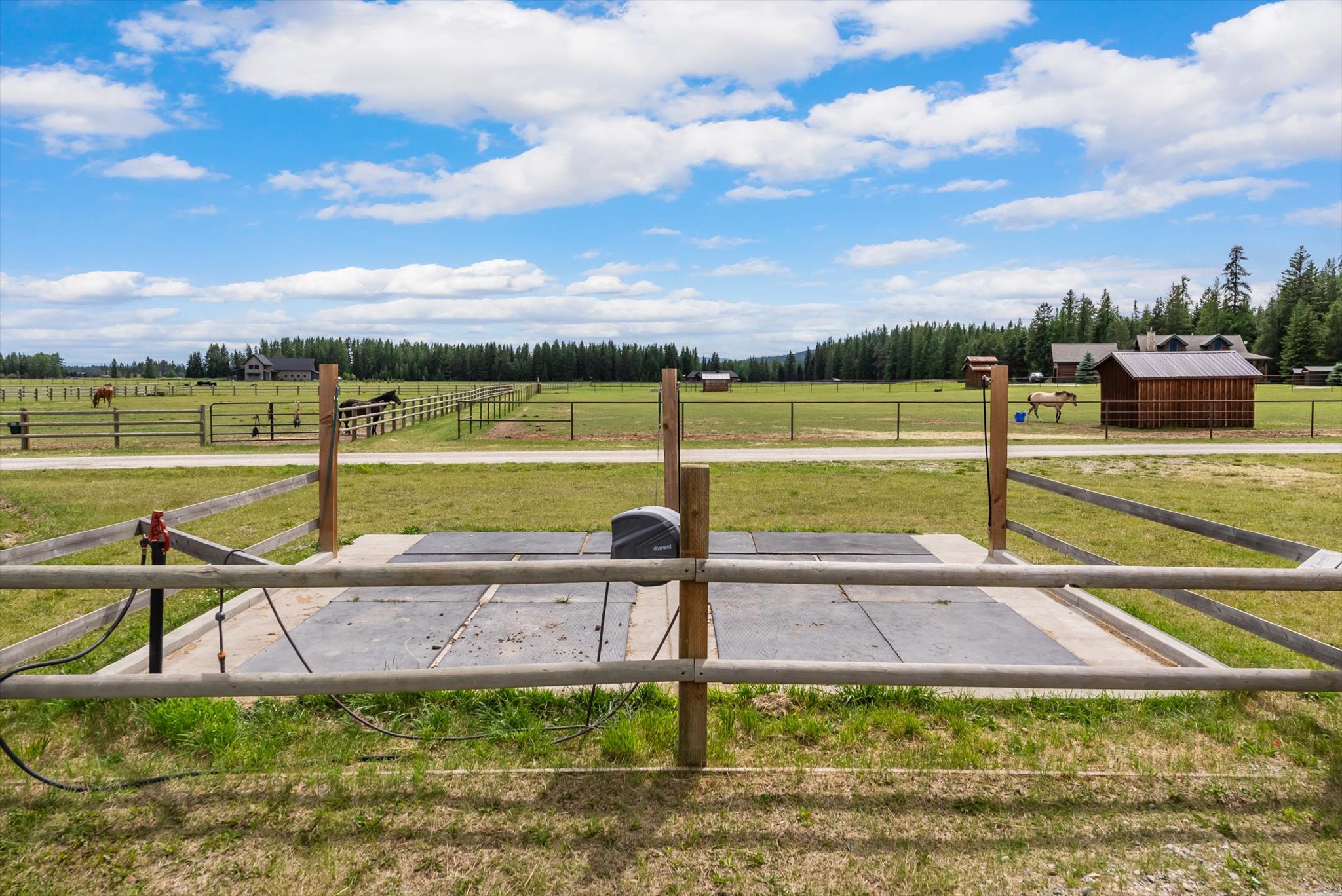 555 & 561 Twin Bridges Road