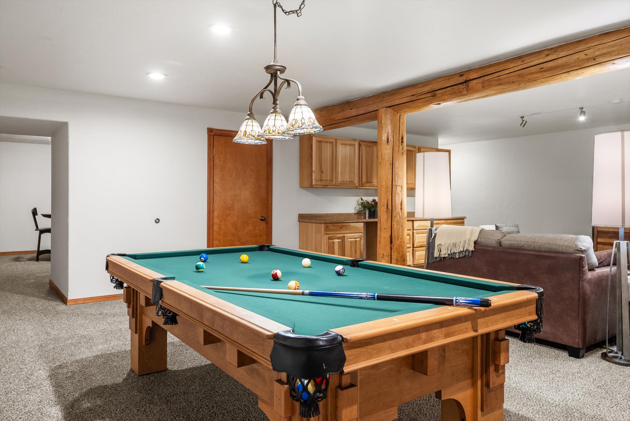 555 & 561 Twin Bridges Road