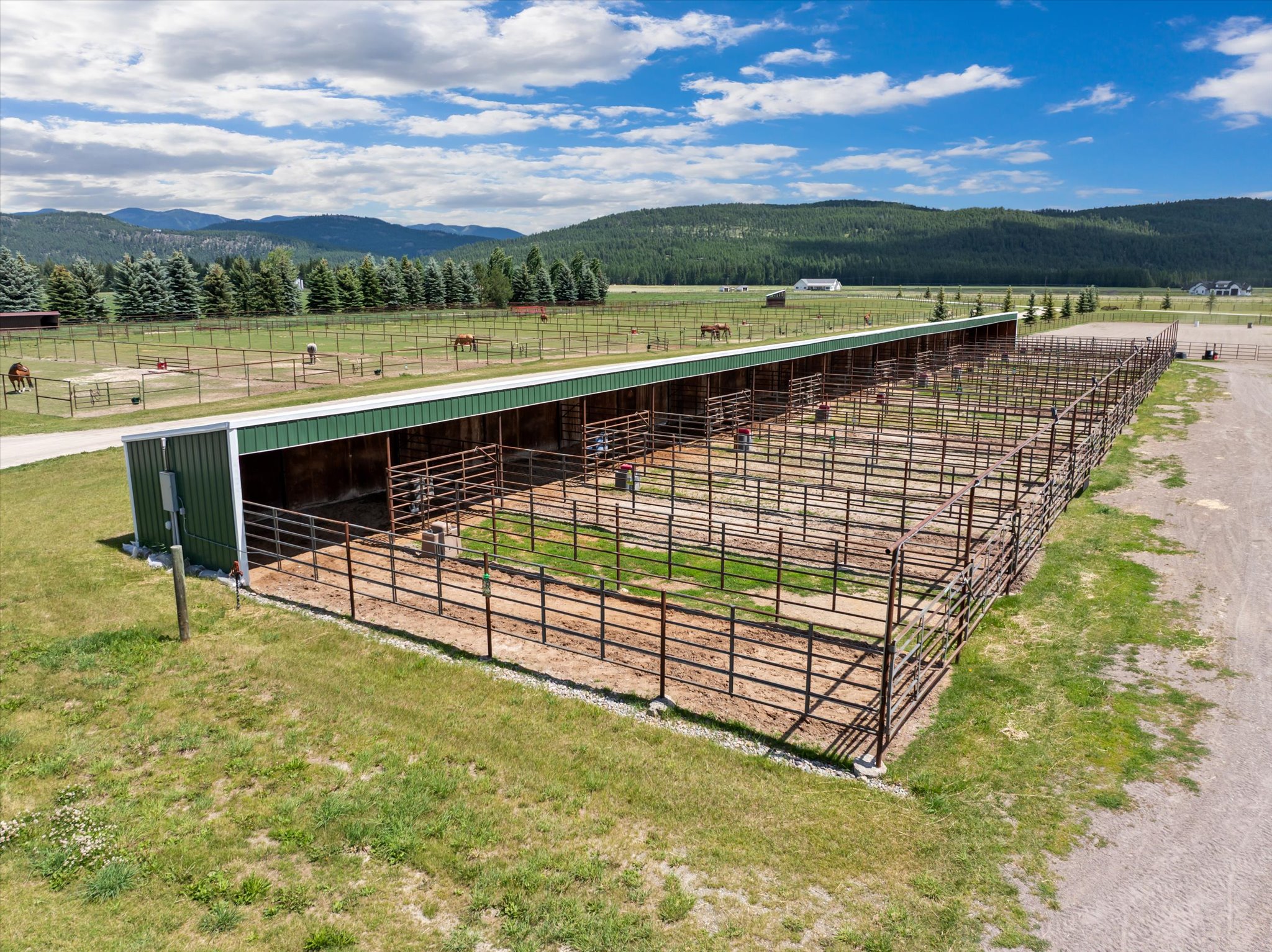 555 & 561 Twin Bridges Road