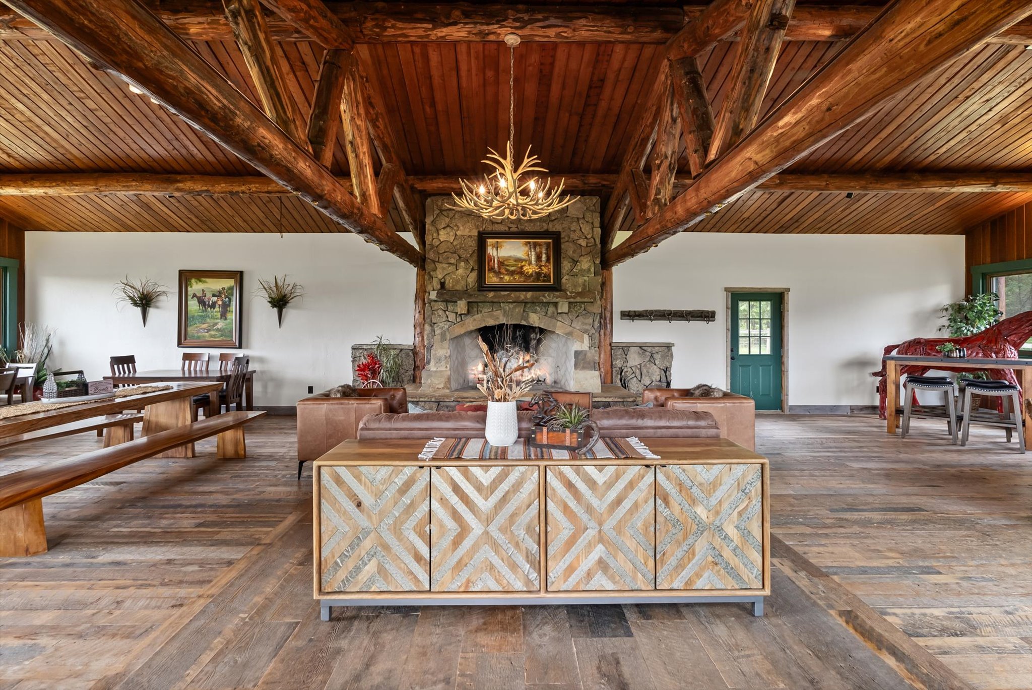 555 & 561 Twin Bridges Road