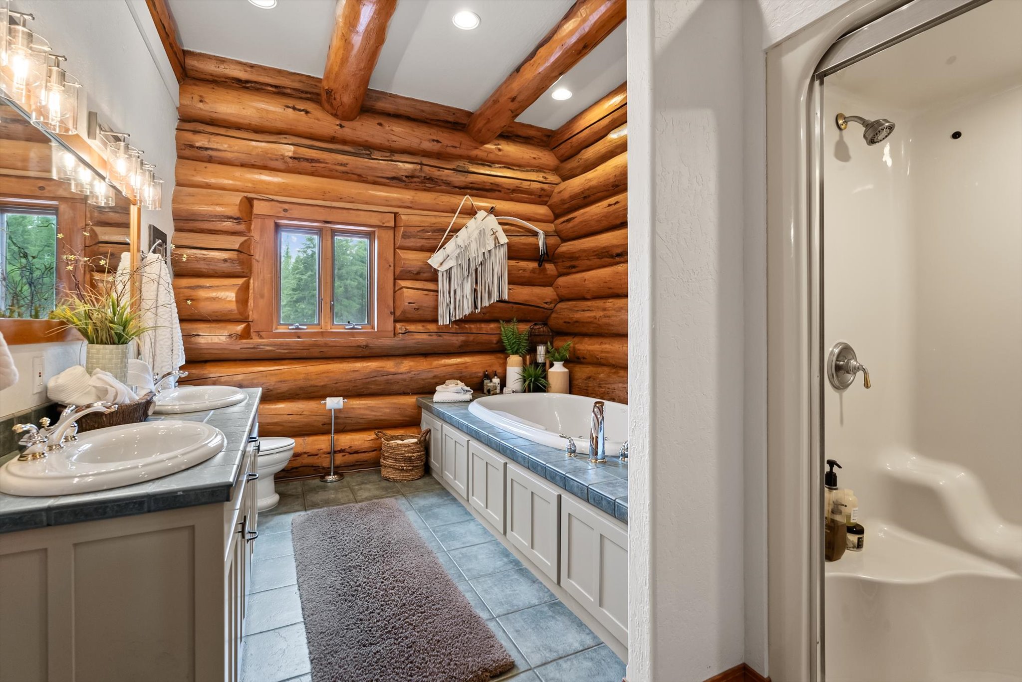 555 & 561 Twin Bridges Road