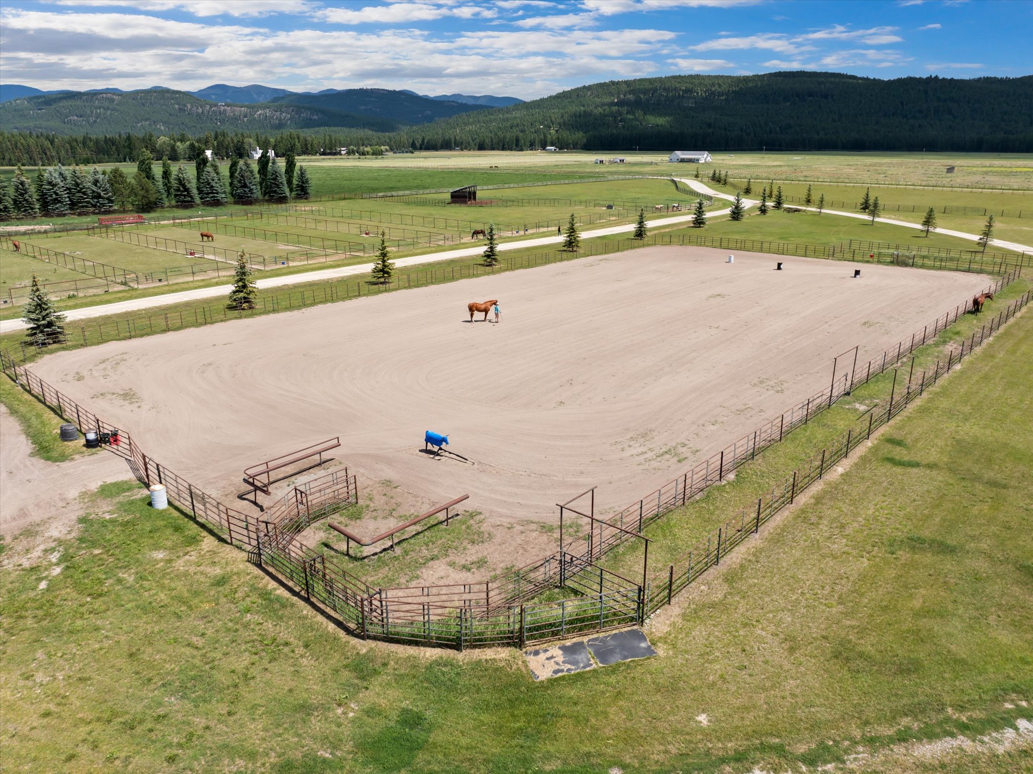 555 & 561 Twin Bridges Road