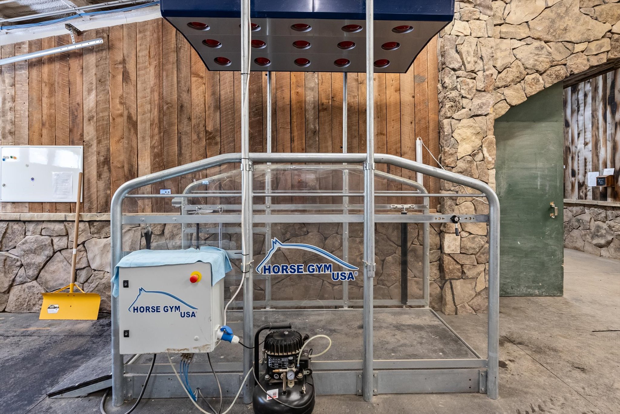 555 & 561 Twin Bridges Road