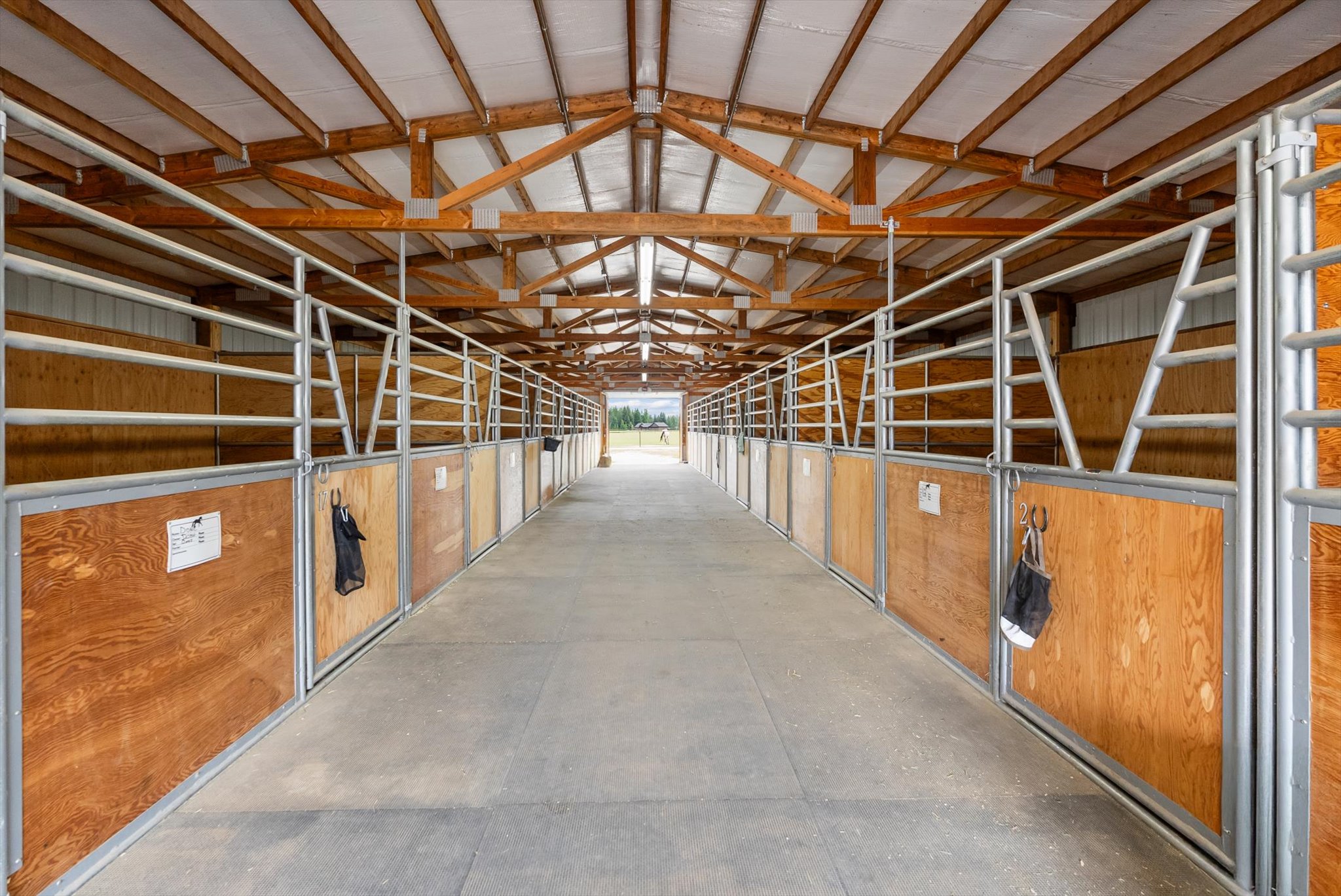 555 & 561 Twin Bridges Road