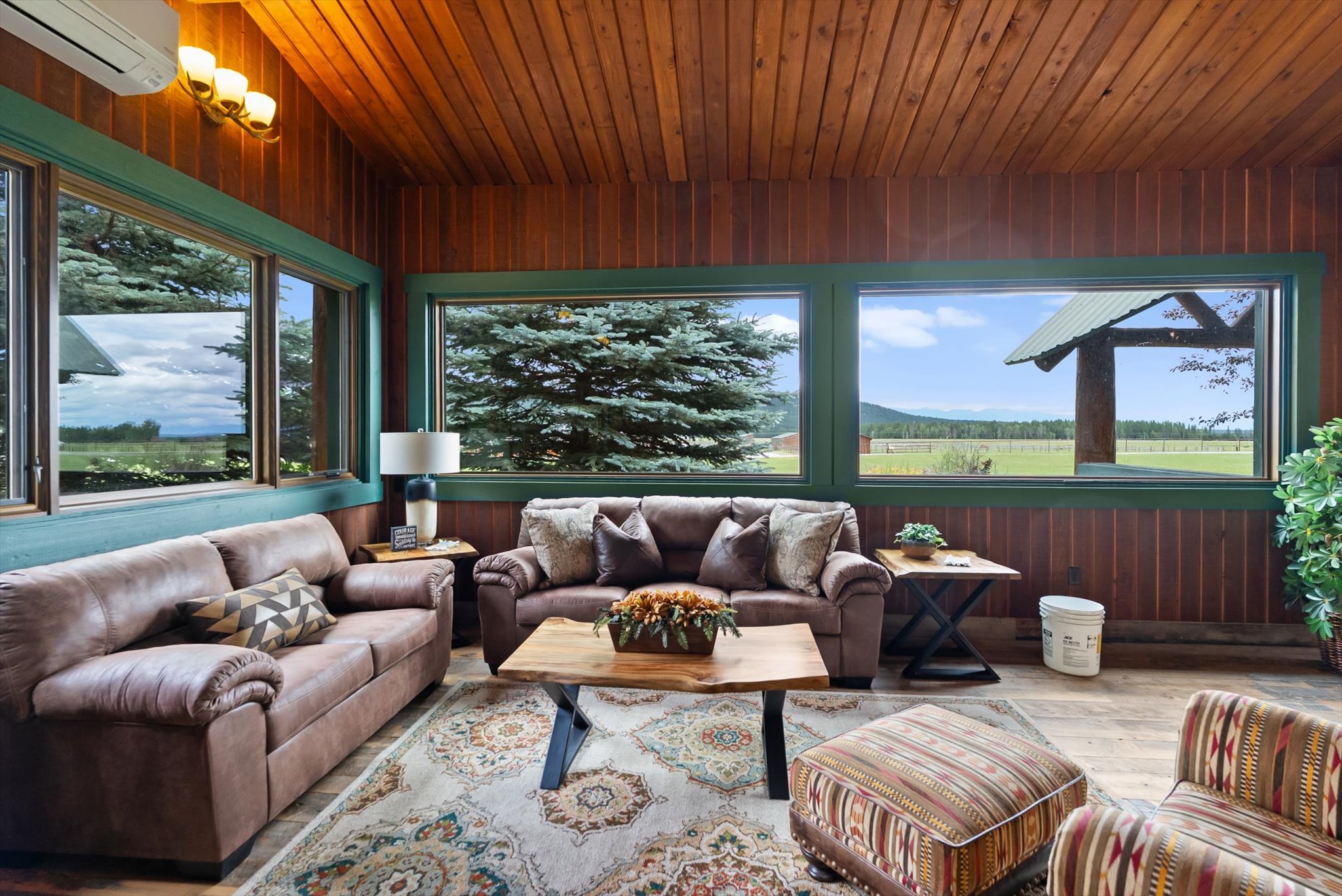 555 & 561 Twin Bridges Road