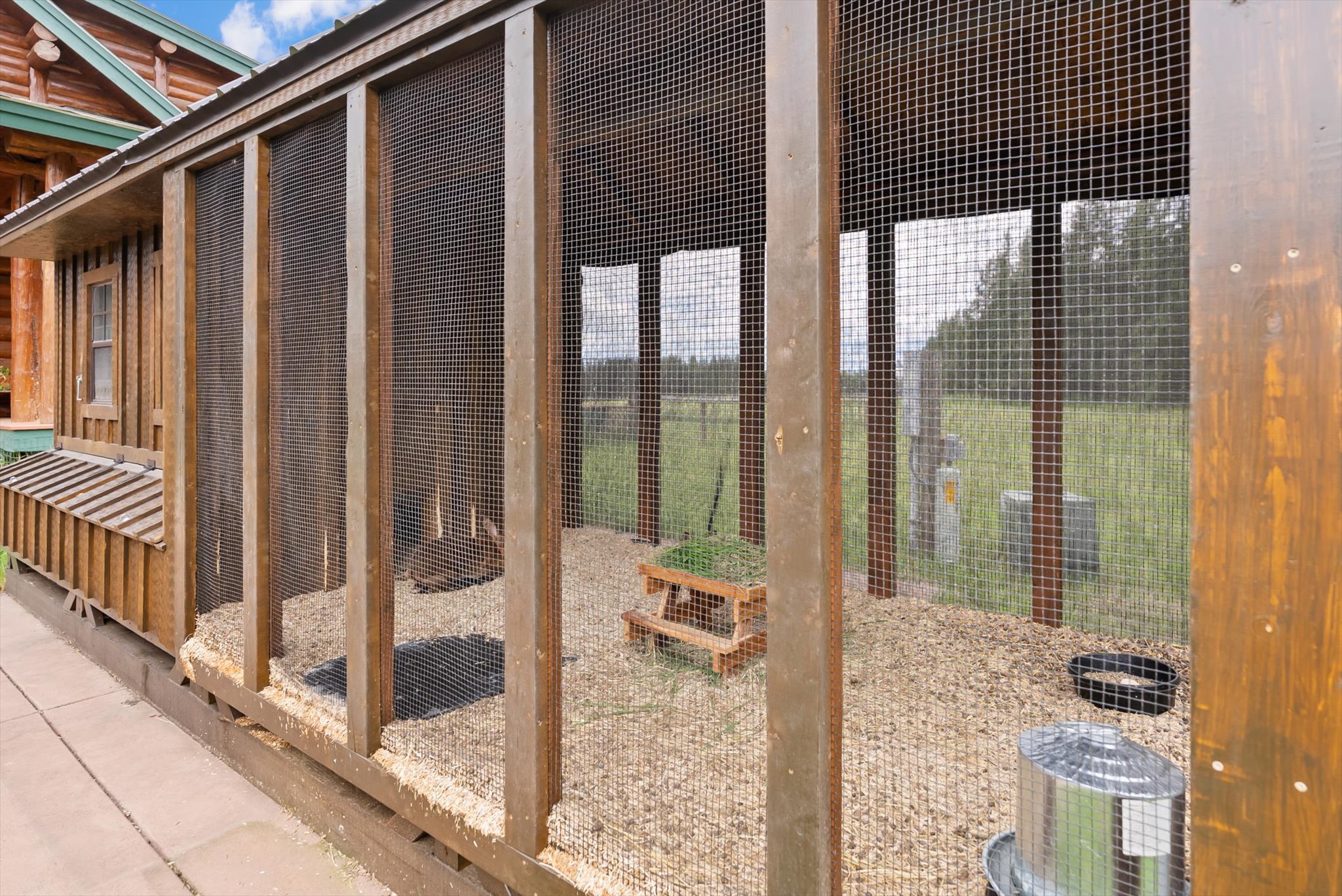 555 & 561 Twin Bridges Road