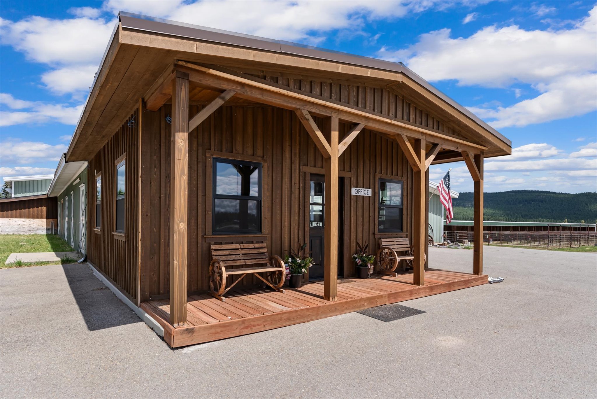 555 & 561 Twin Bridges Road