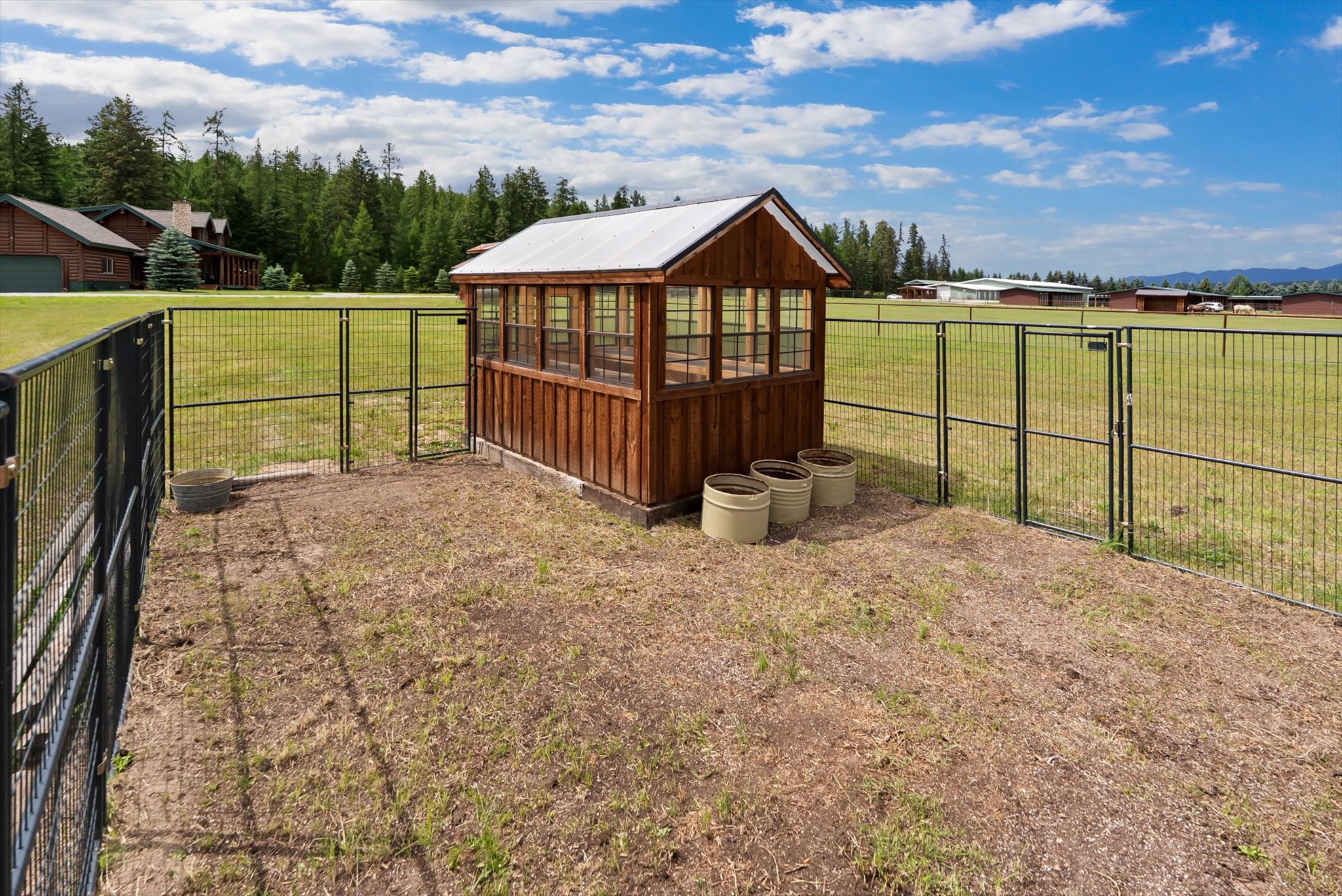 555 & 561 Twin Bridges Road