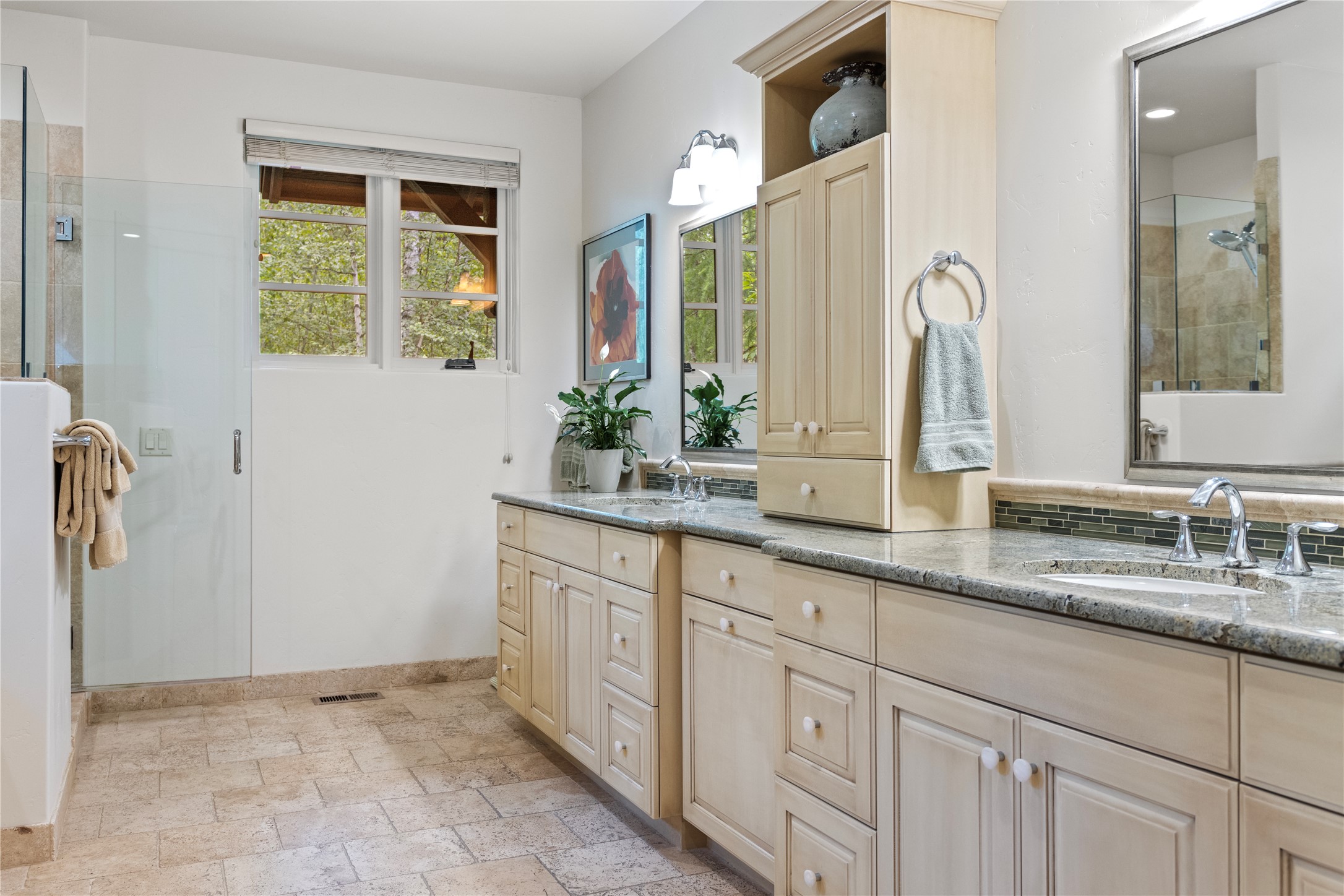 1 Ridge Crest Court