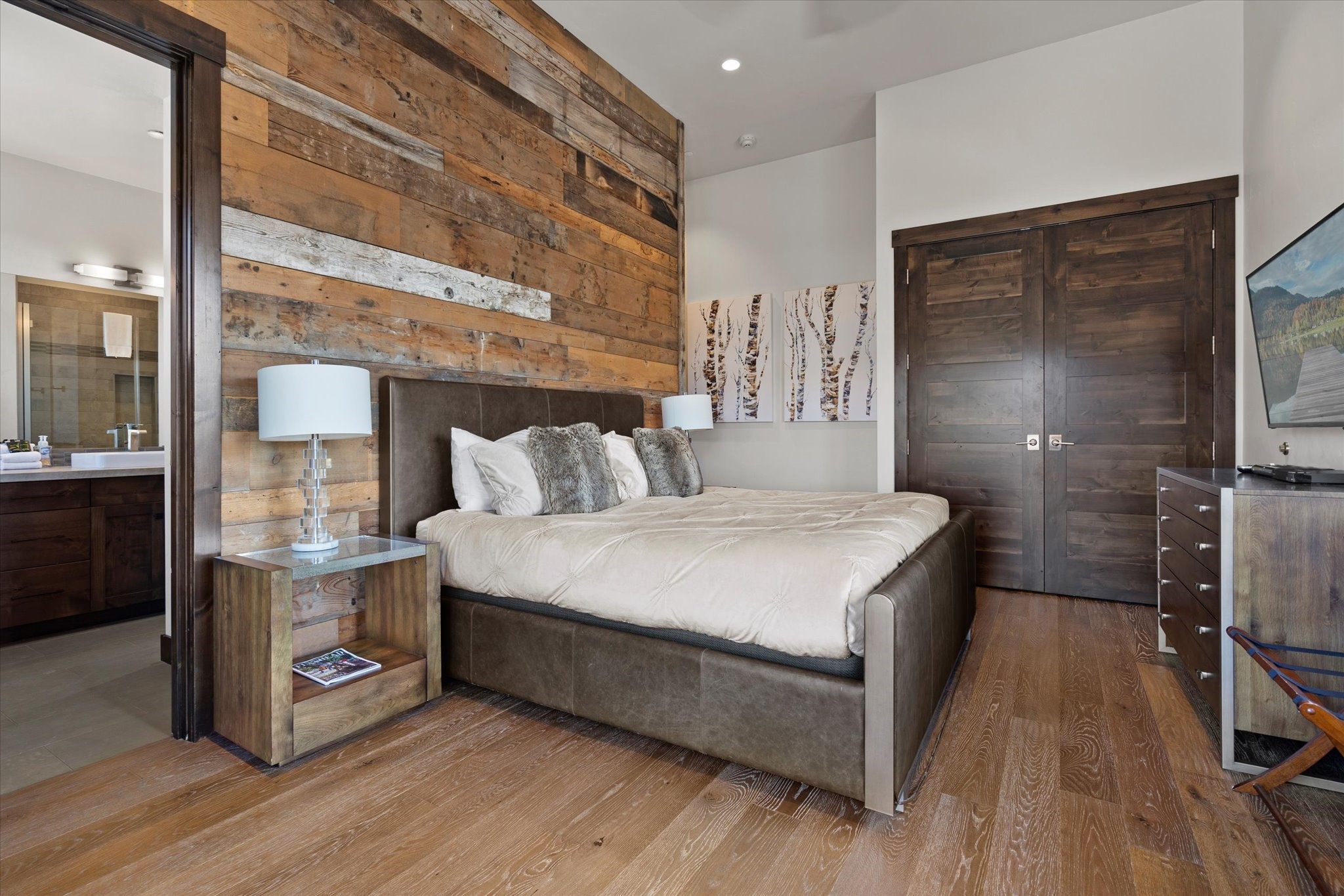 214 E 2nd Street 301