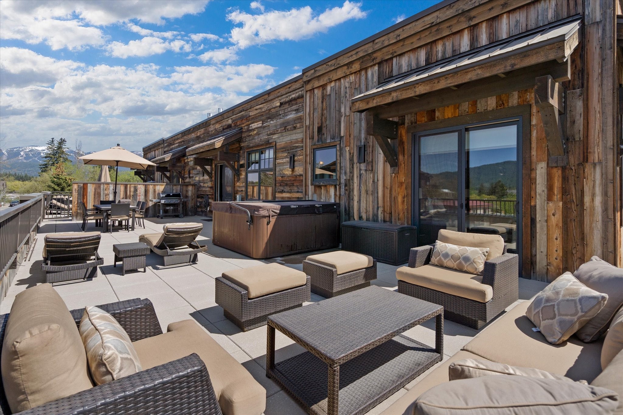 214 E 2nd Street 301