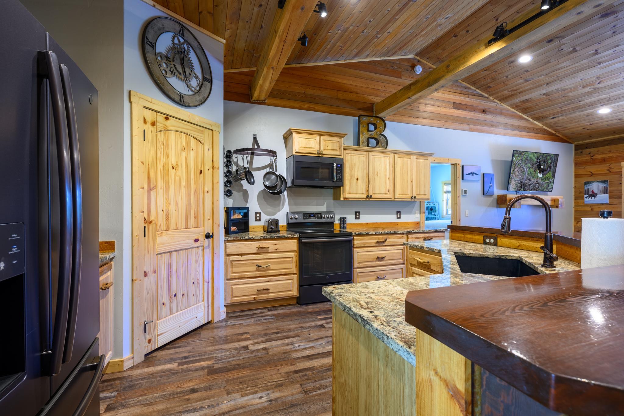 548 Spruce Hollow Trail