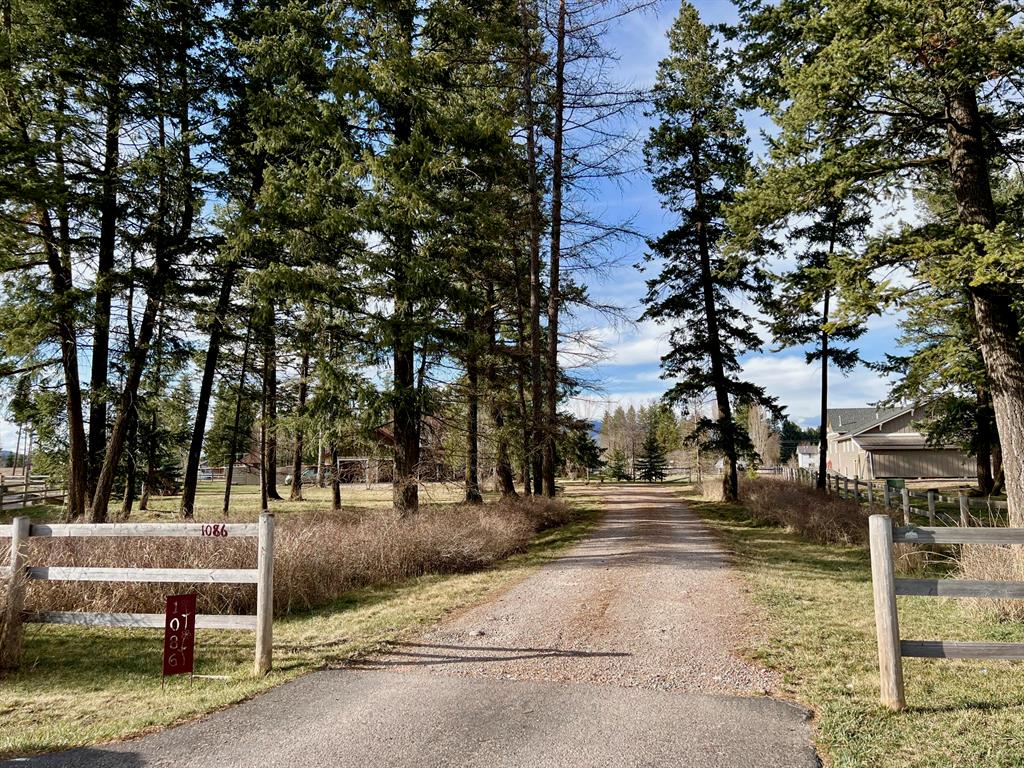 1086 Cowboy Way