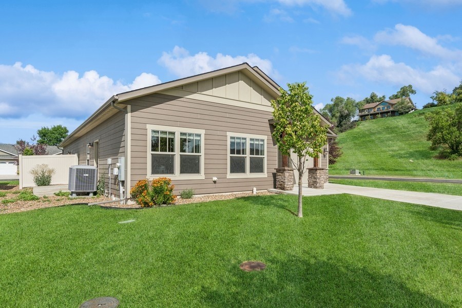 240 E Nicklaus Avenue