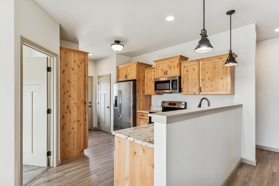 240 E Nicklaus Avenue