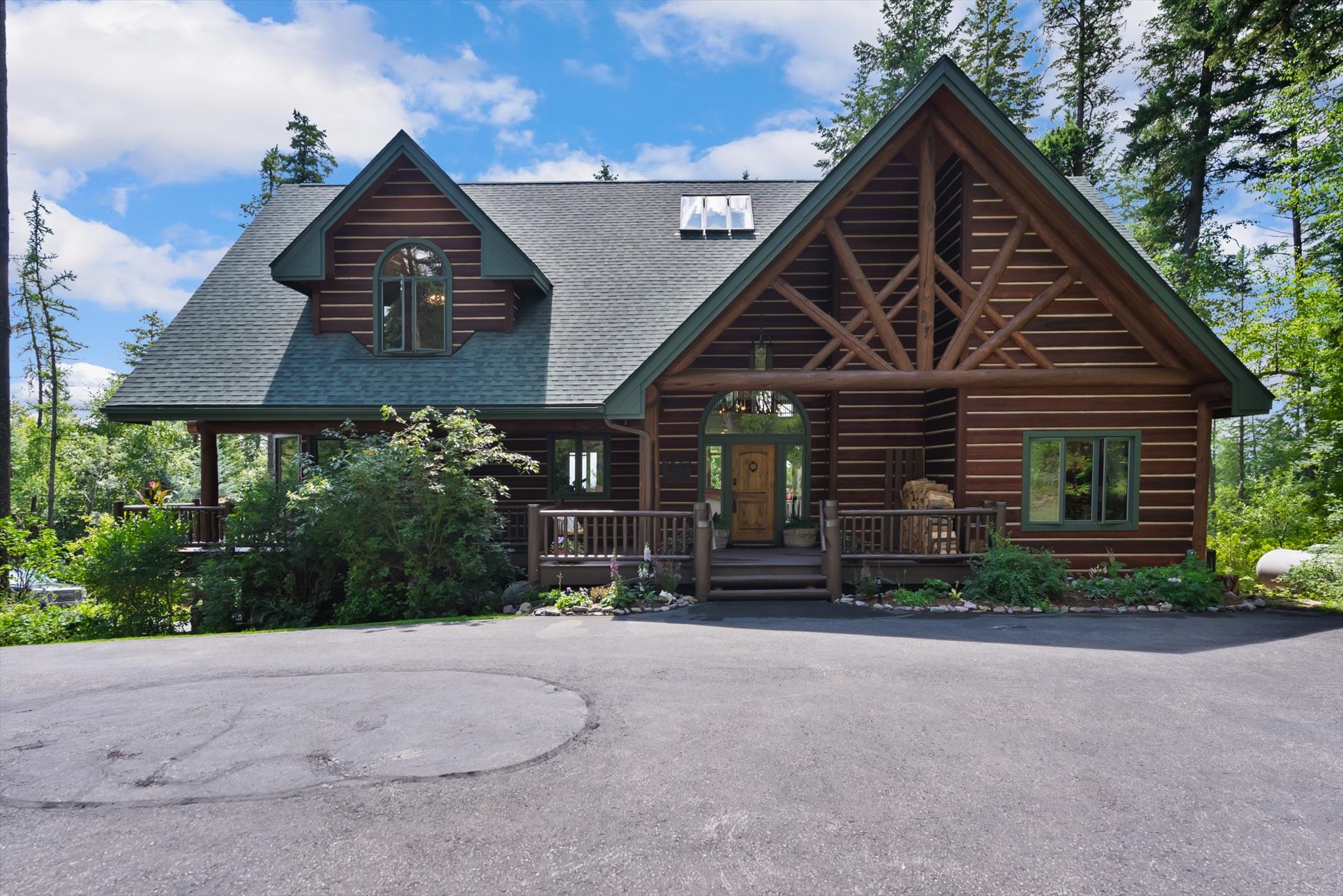 832 Cantrell Court