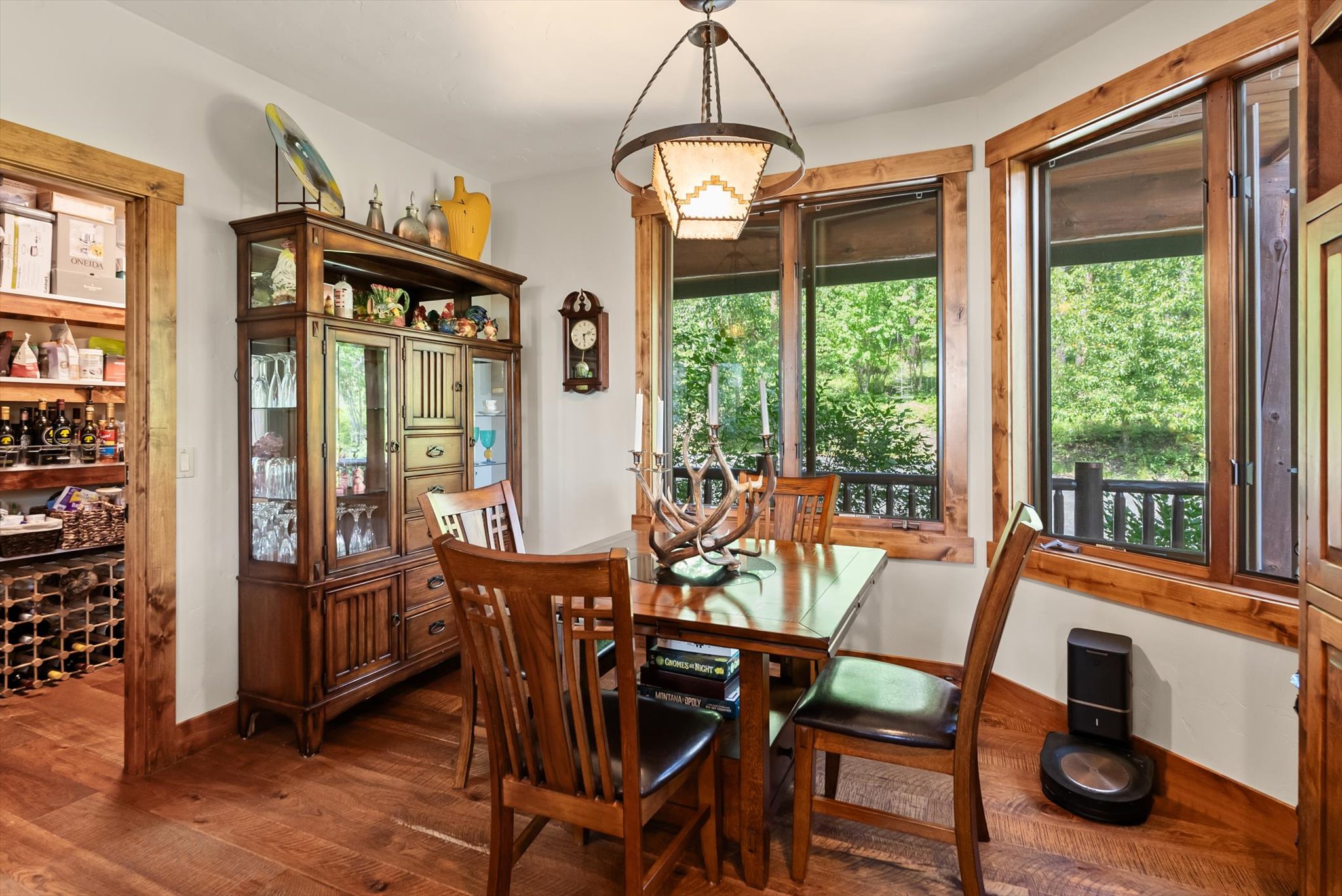 832 Cantrell Court