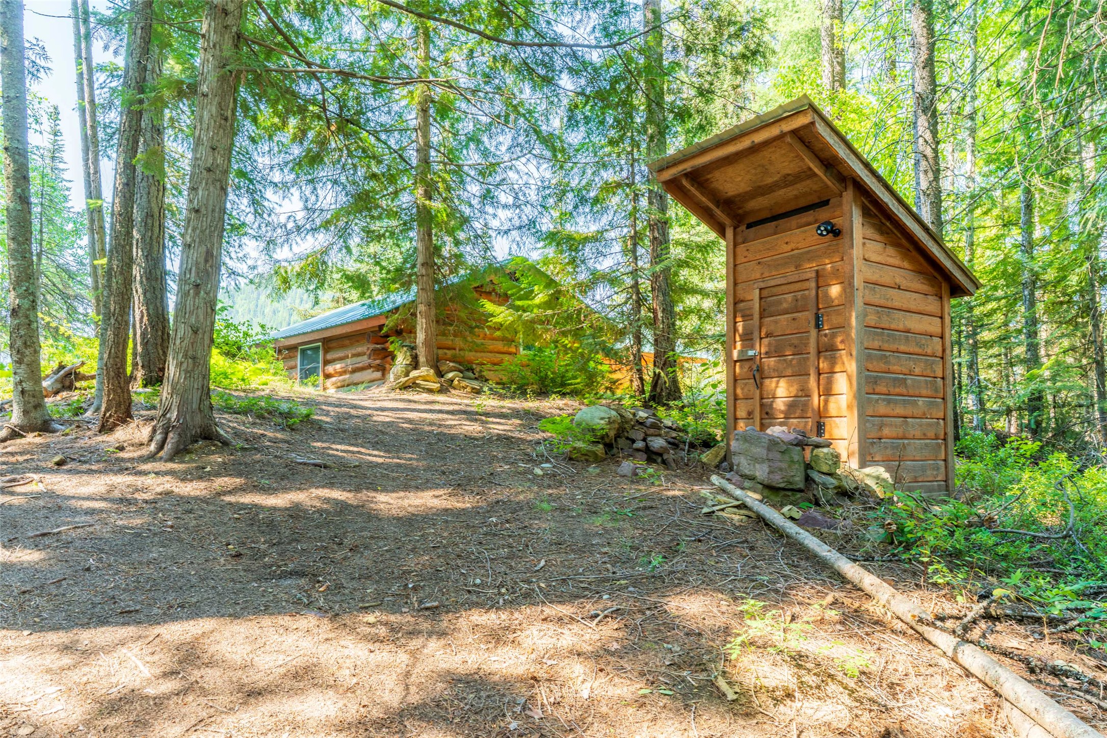 1050/1056 Lake Drive