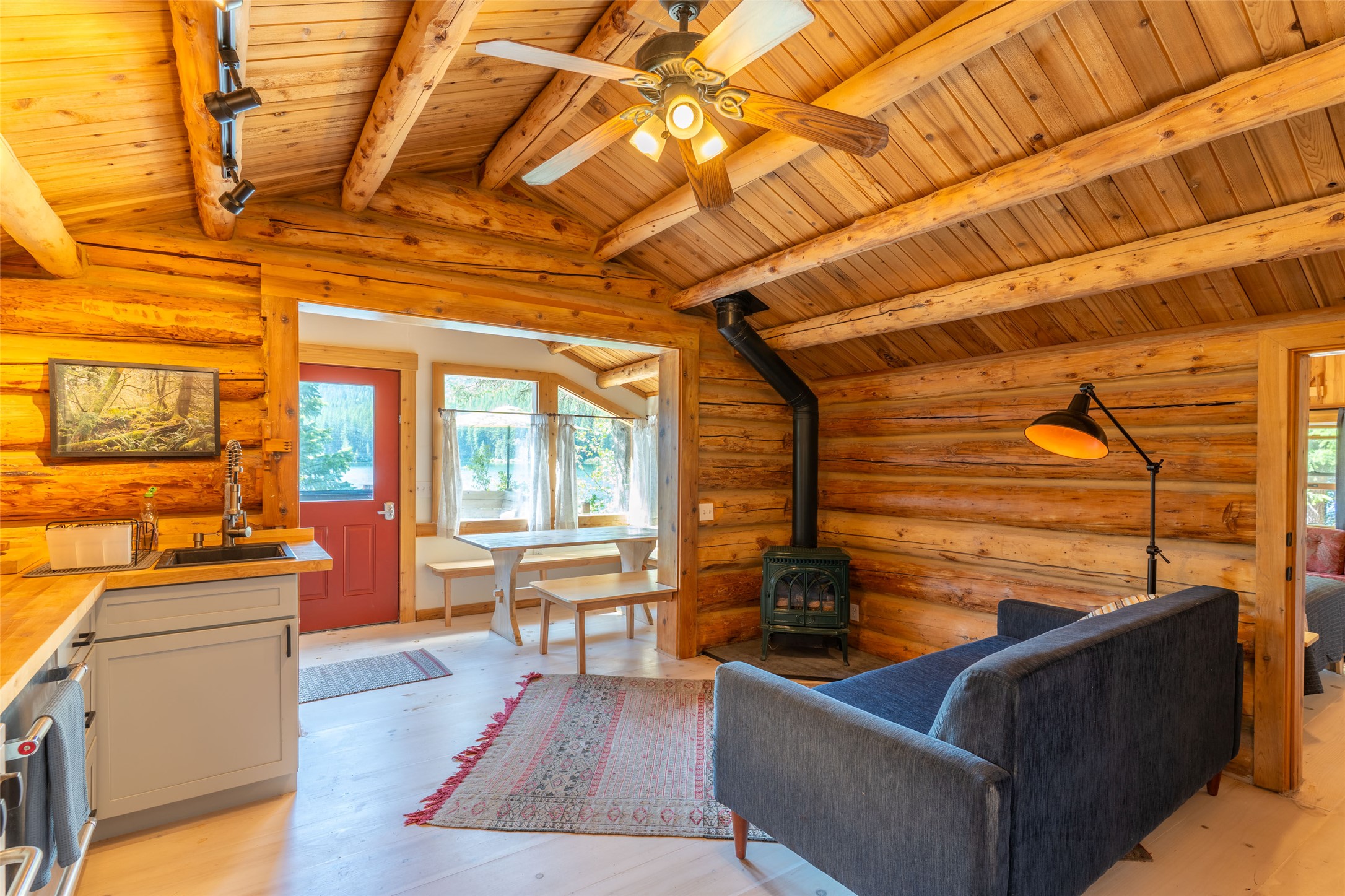 1050/1056 Lake Drive