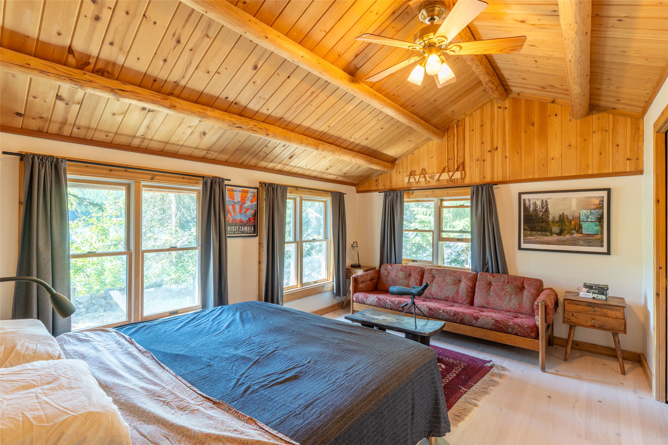 1050/1056 Lake Drive