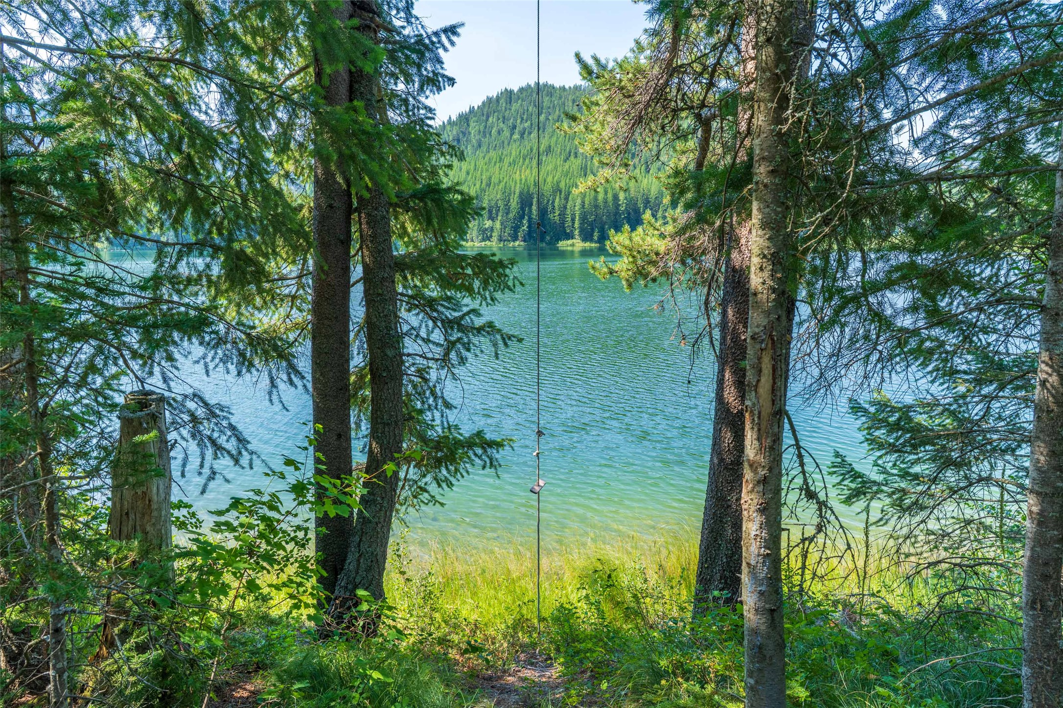 1050/1056 Lake Drive