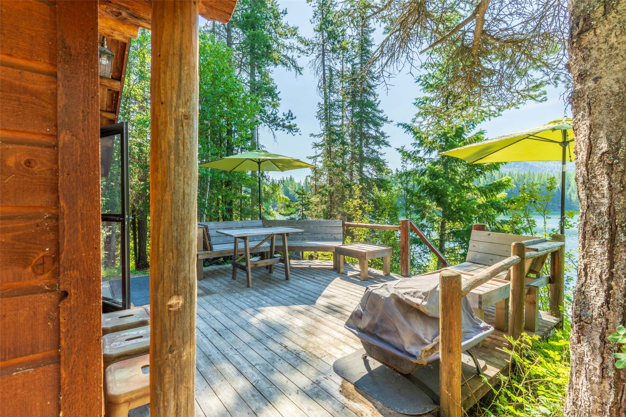 1050/1056 Lake Drive