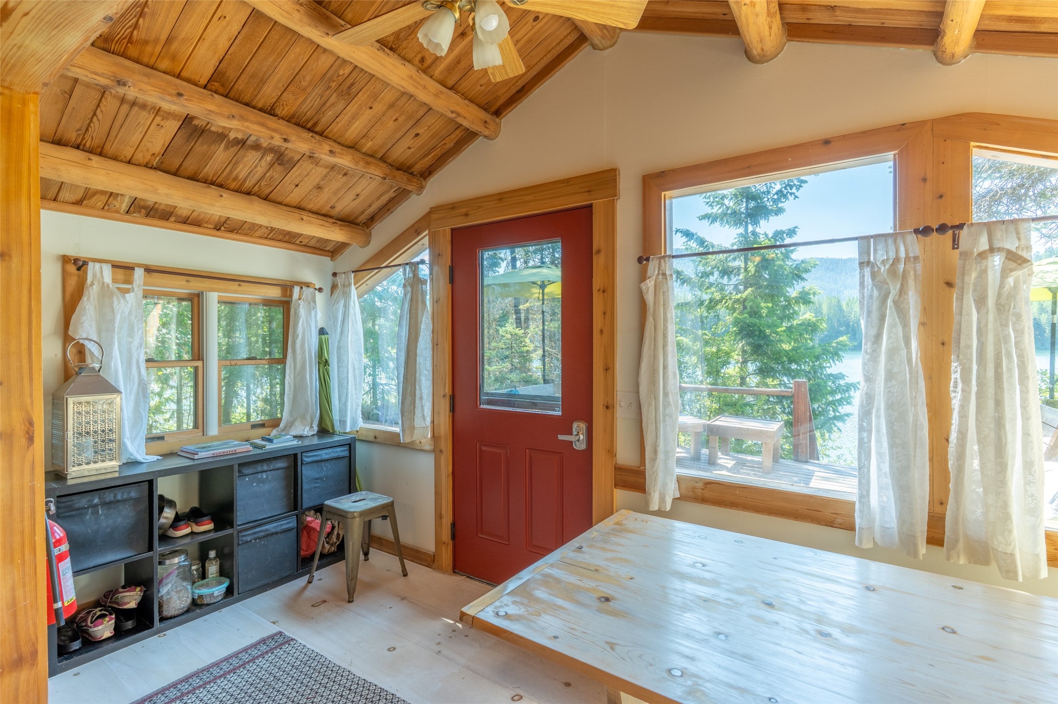 1050/1056 Lake Drive