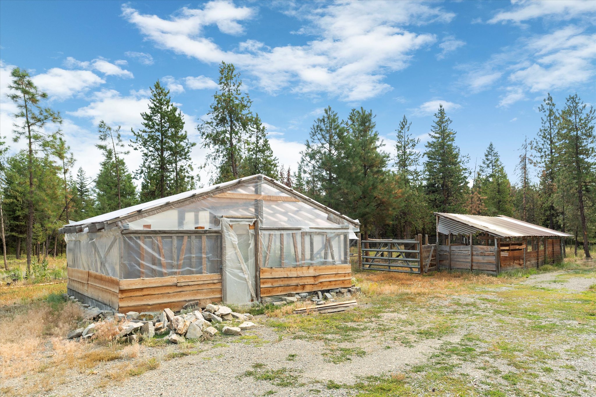 886 Rogers Mountain Loop