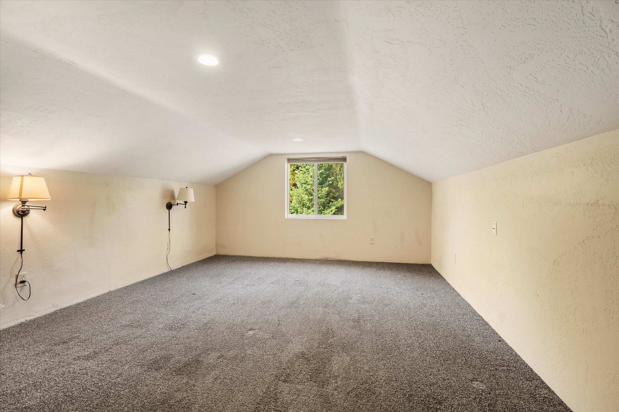 886 Rogers Mountain Loop