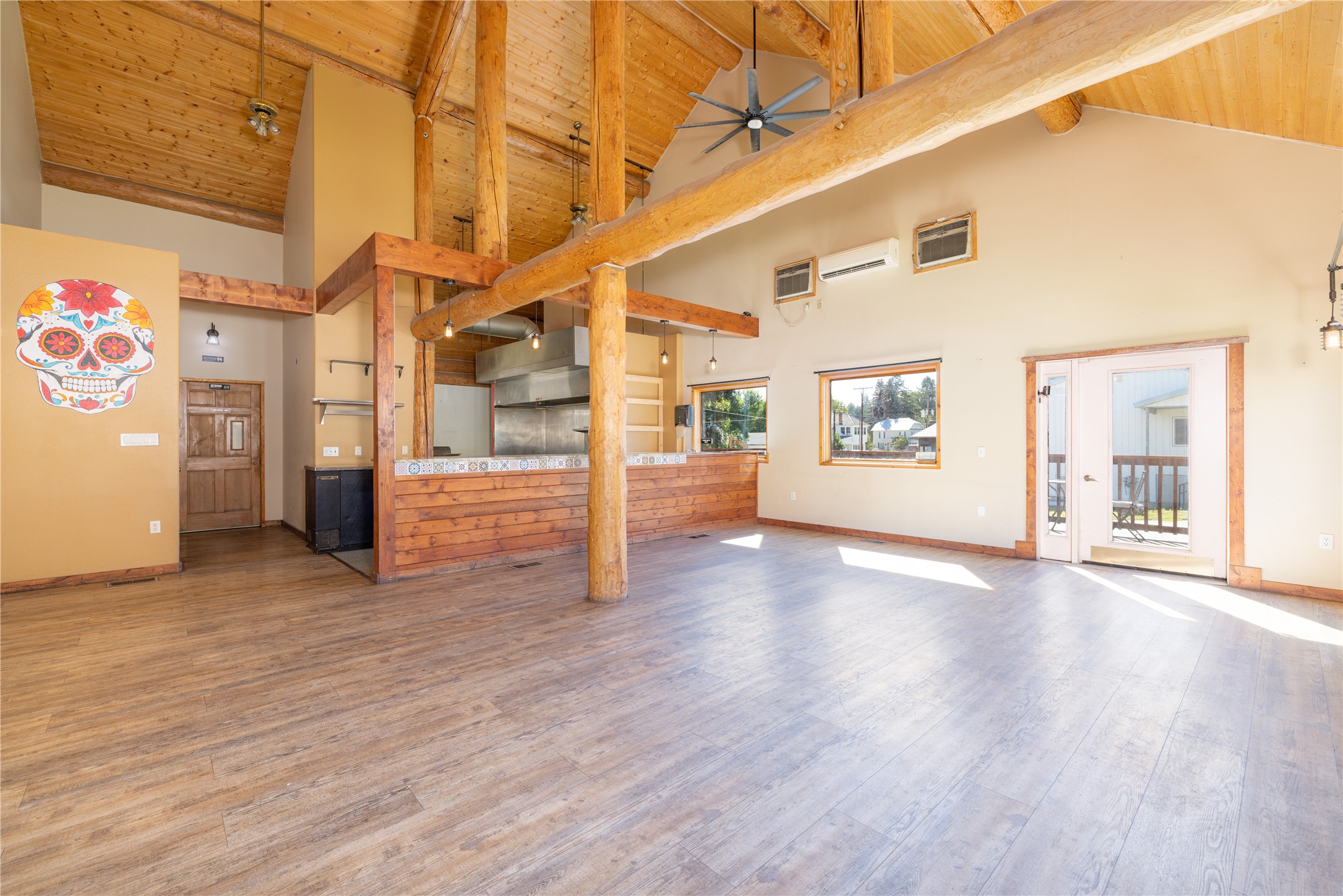 602 Dewey Avenue N 3