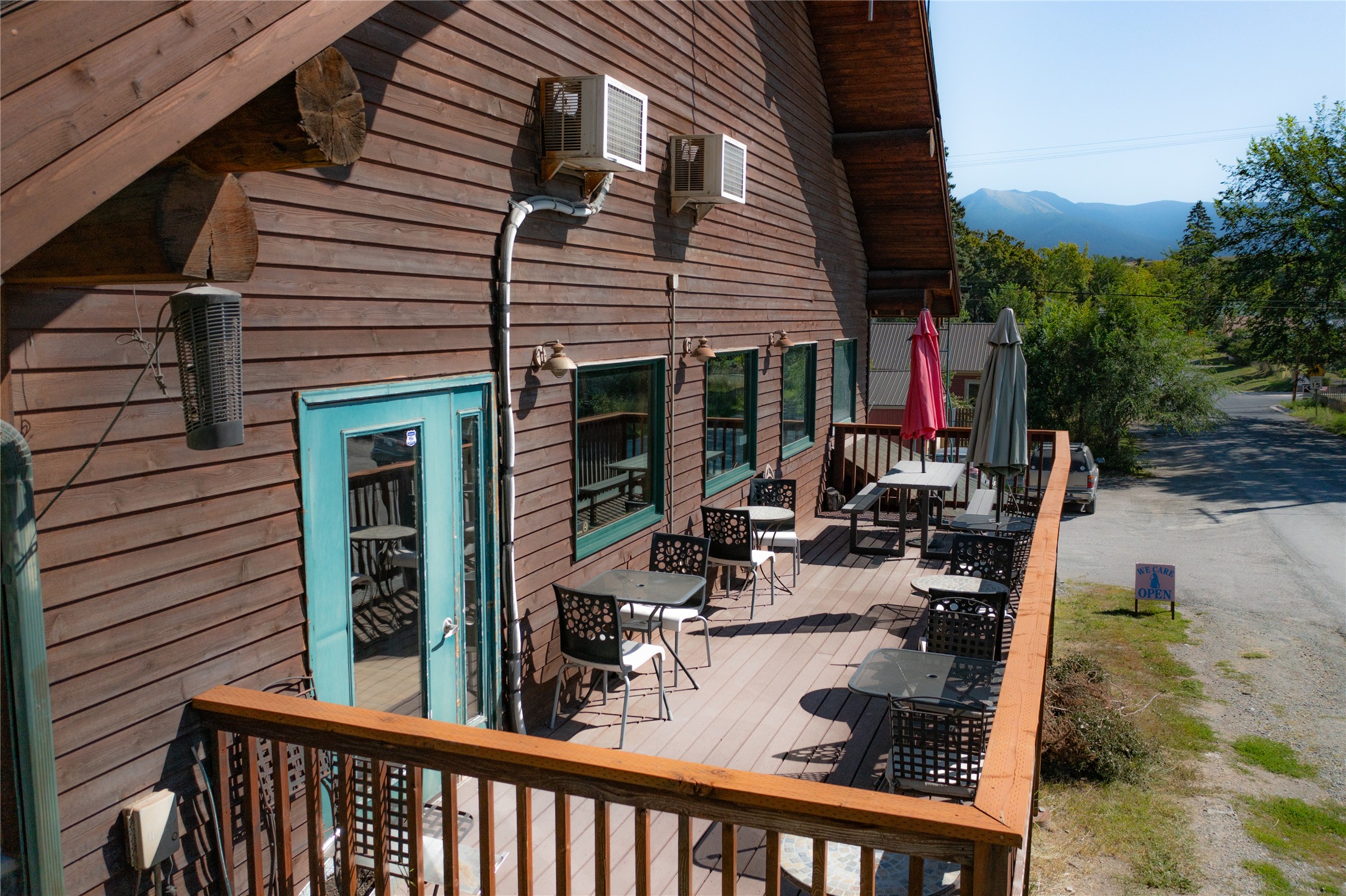 602 Dewey Avenue N 3