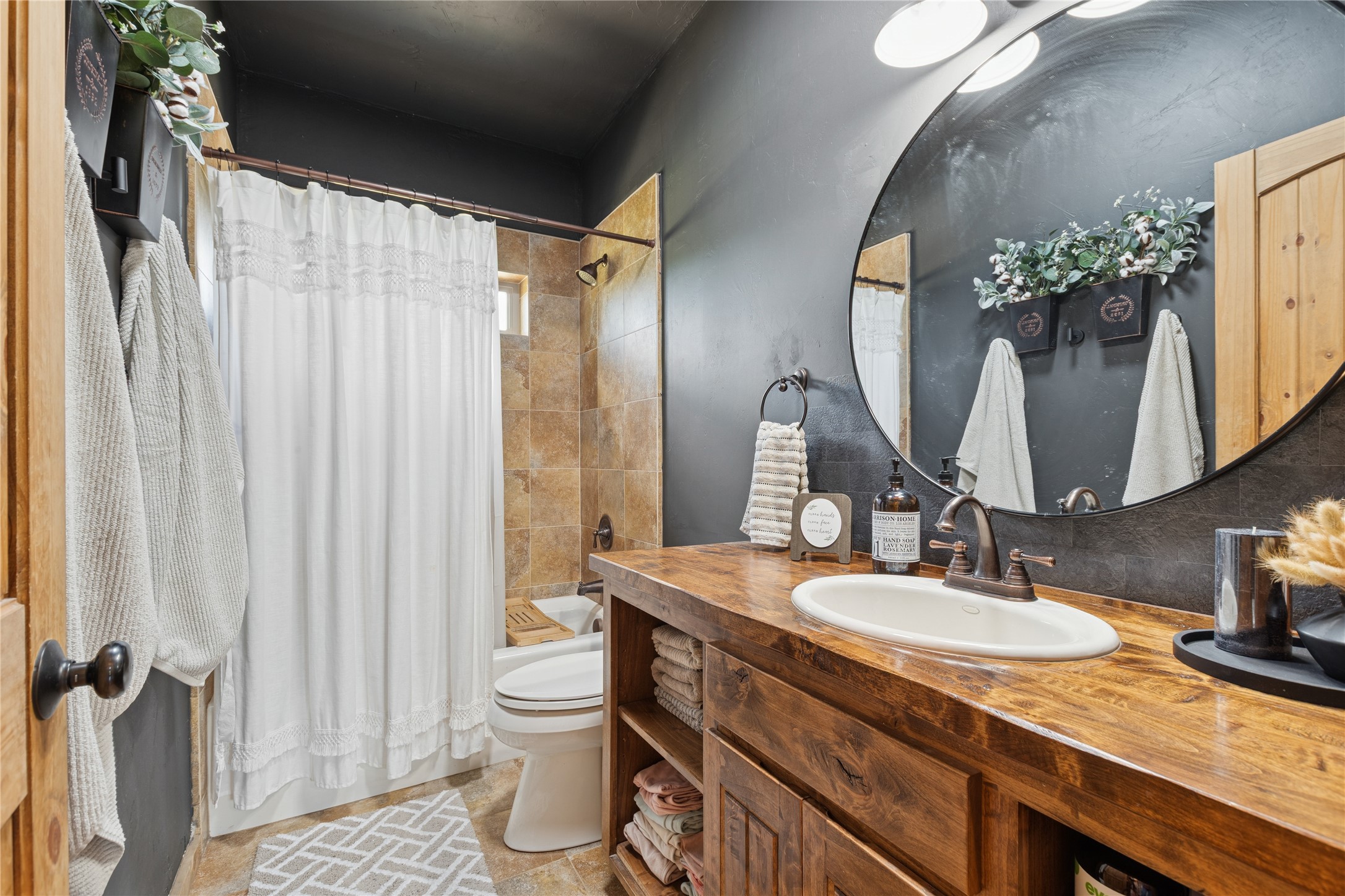 37 & 49 Charles Haskell Court