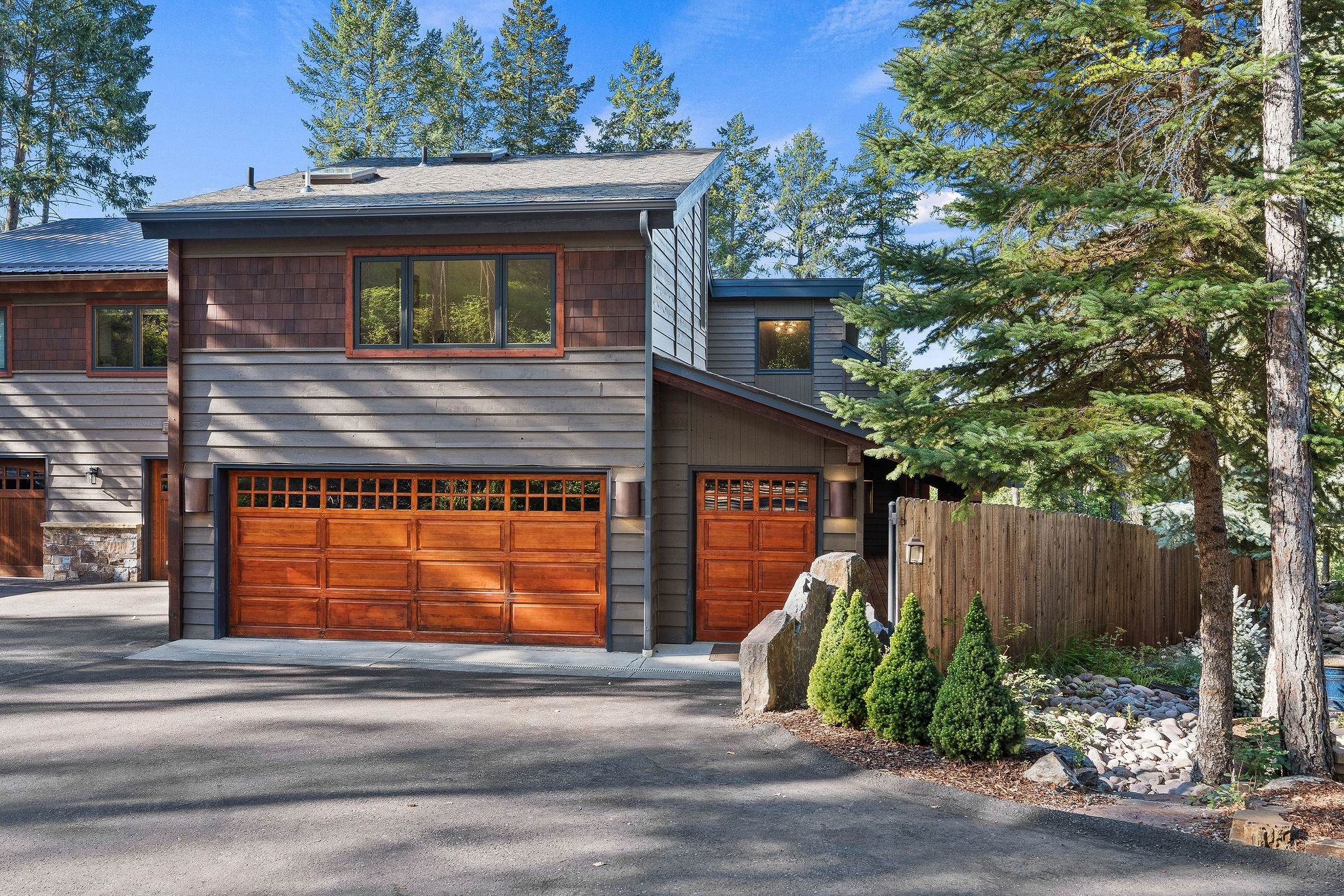 1922 Suncrest Drive 1