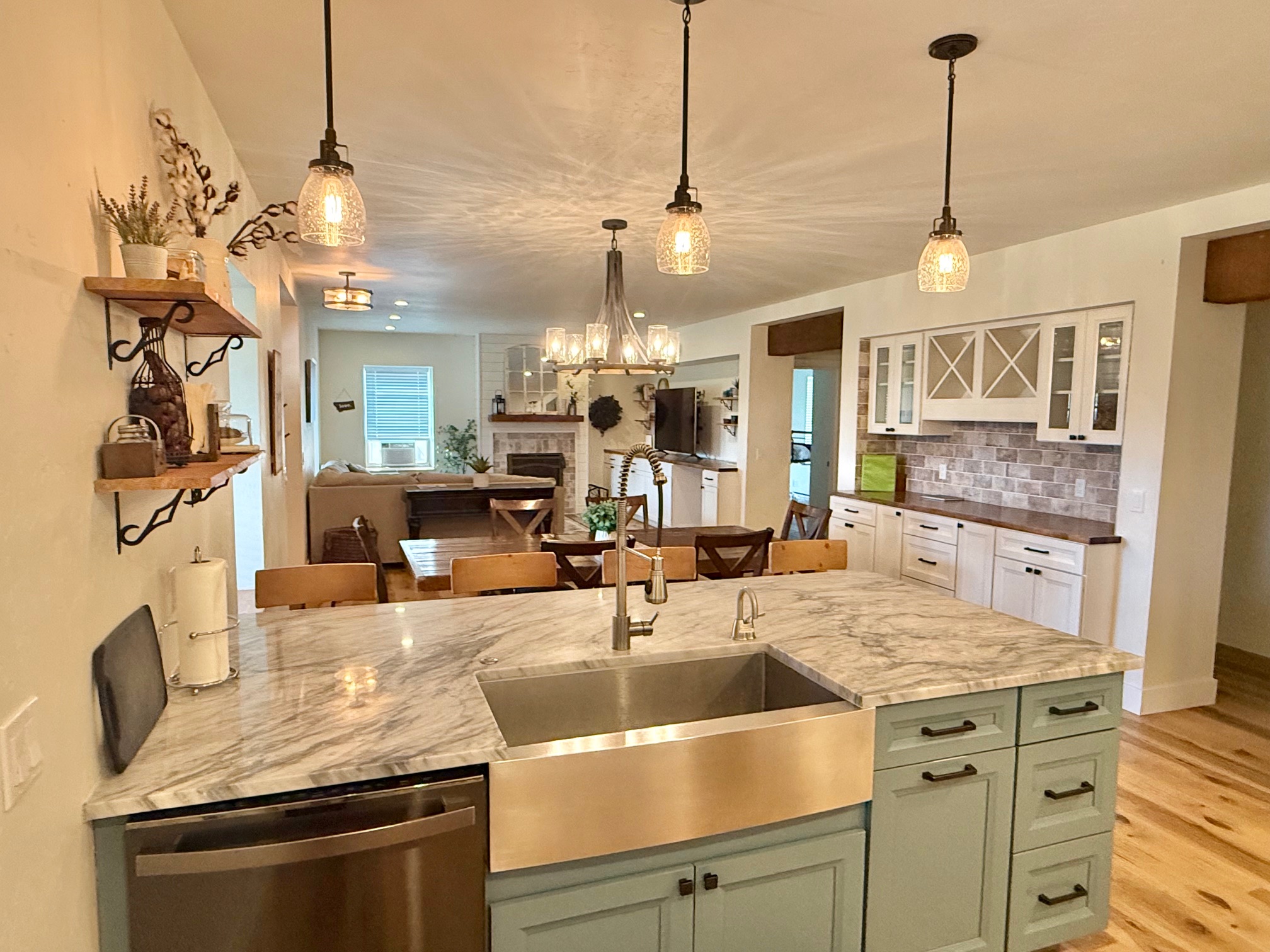 205 Kinnikinnick Lane