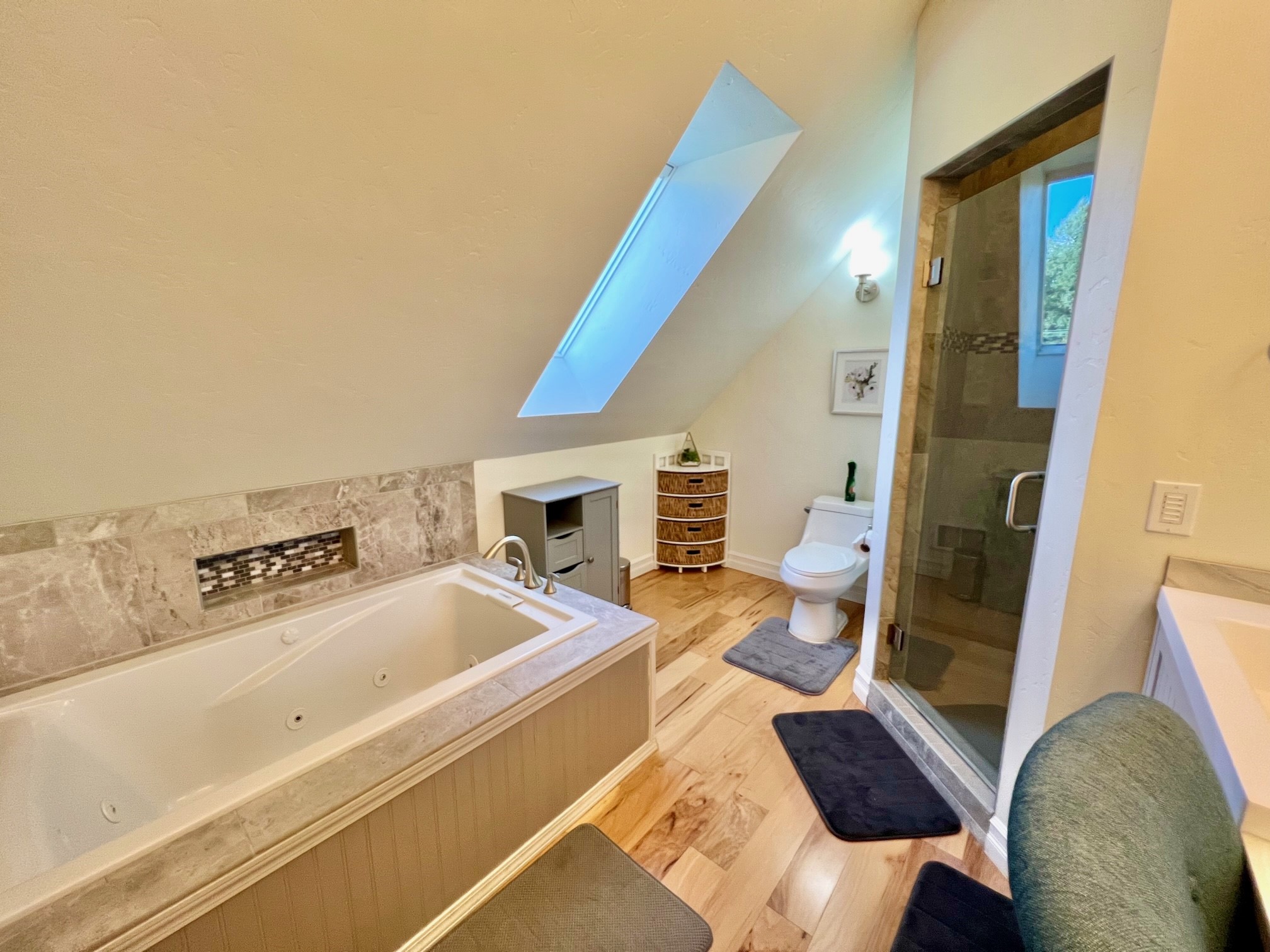 205 Kinnikinnick Lane