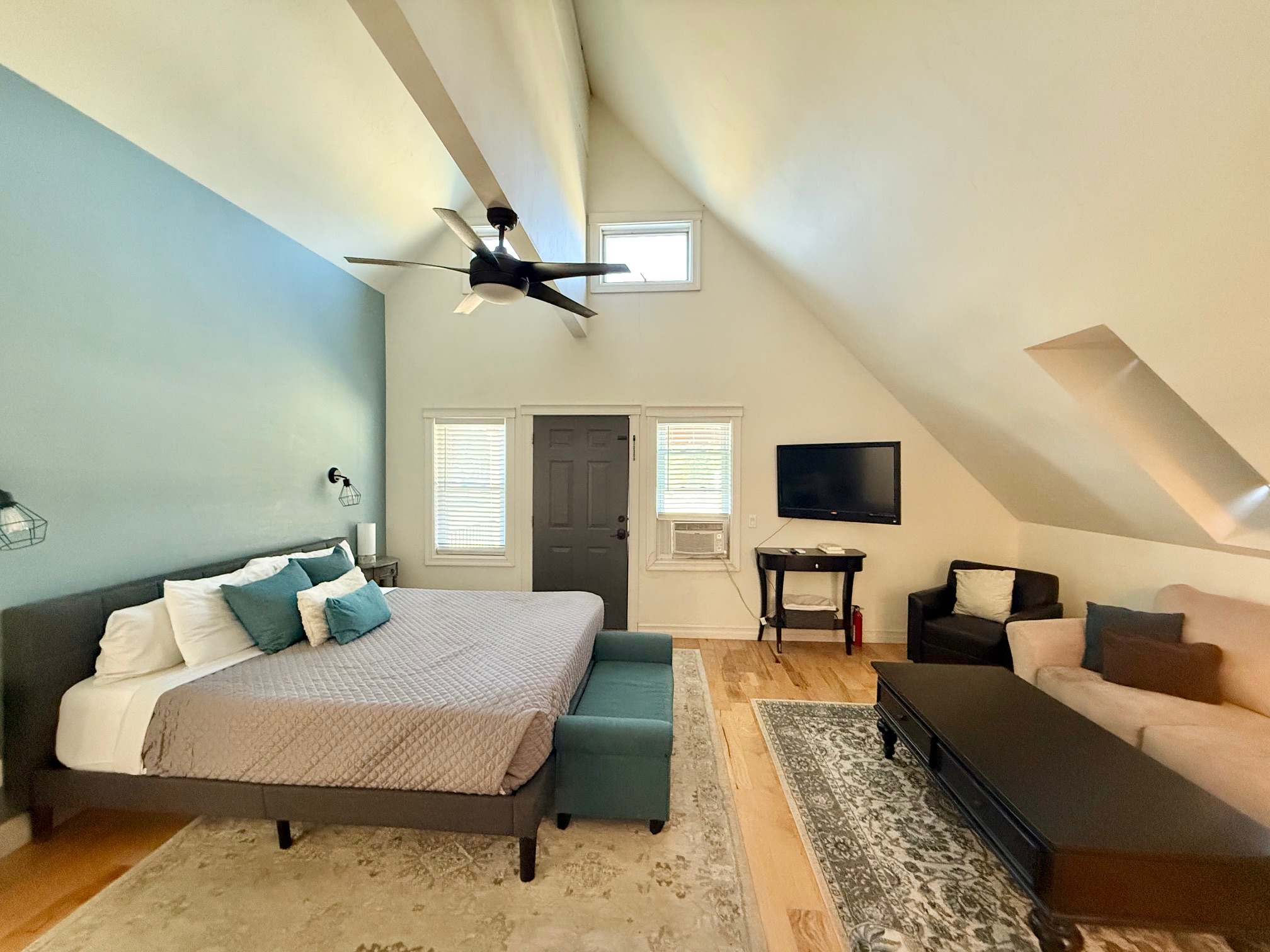 205 Kinnikinnick Lane