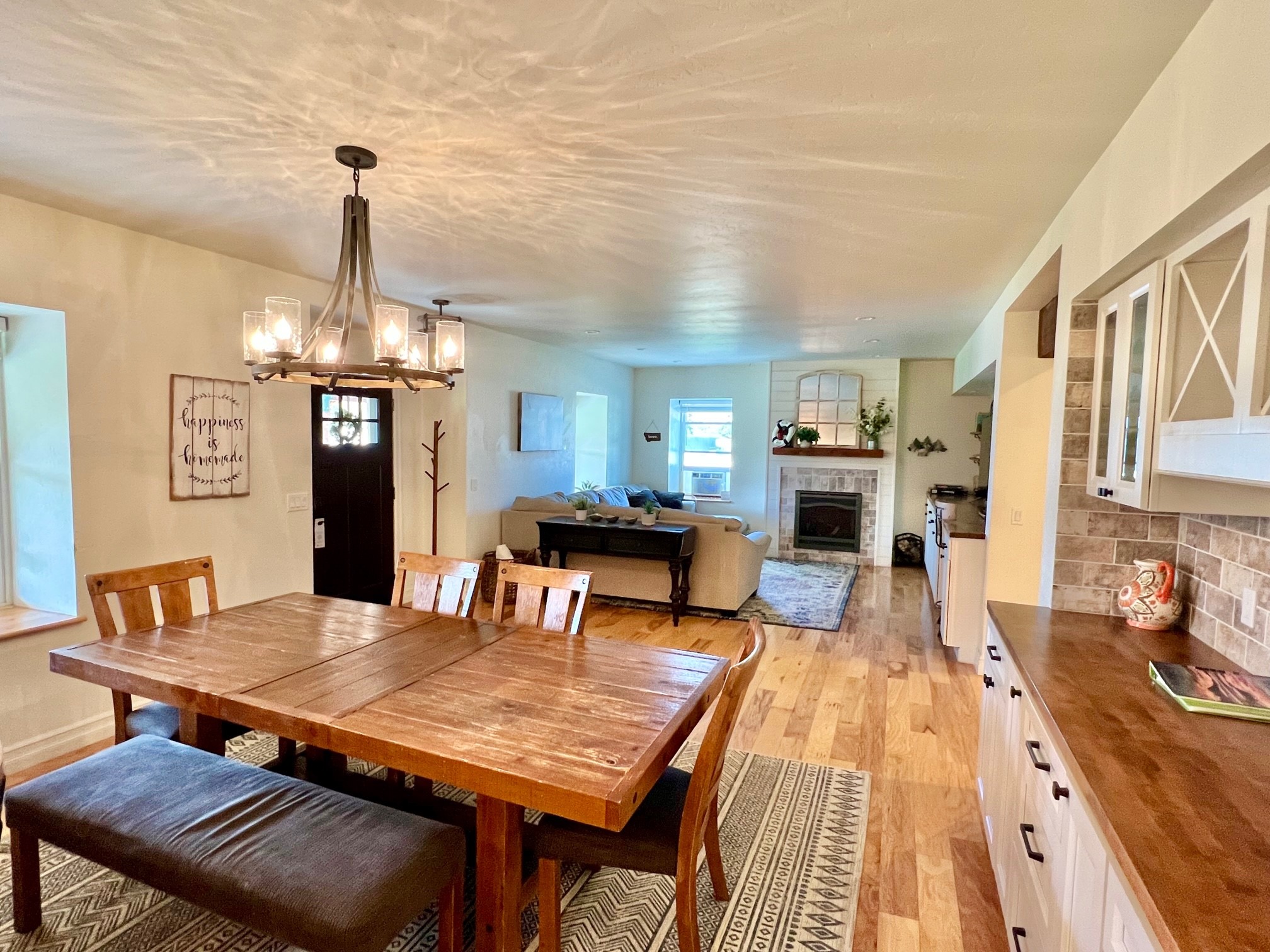 205 Kinnikinnick Lane