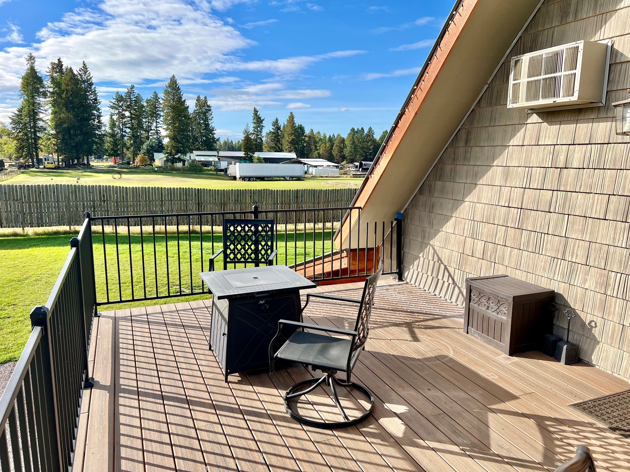 205 Kinnikinnick Lane