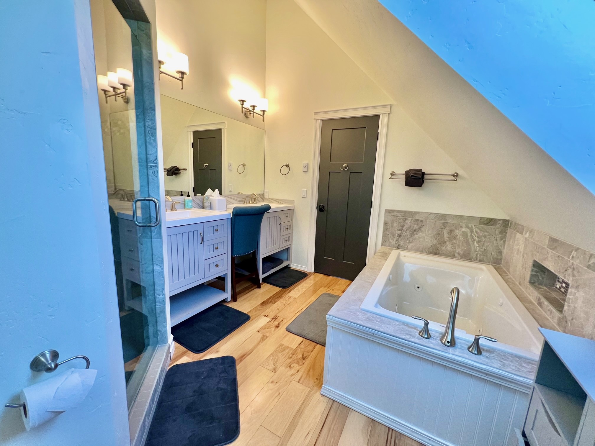 205 Kinnikinnick Lane