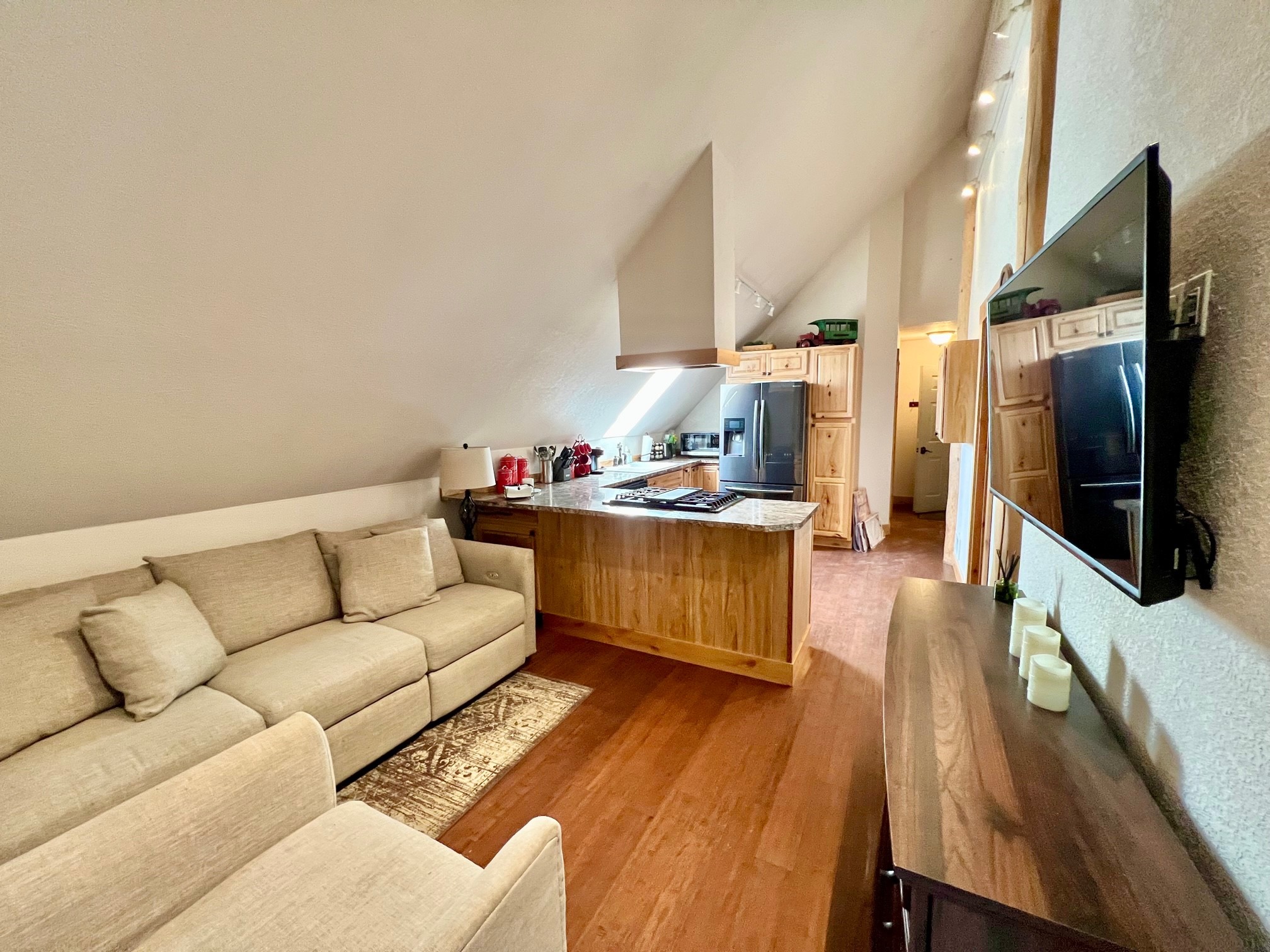 205 Kinnikinnick Lane