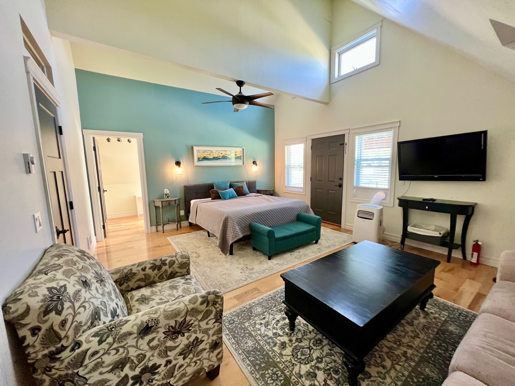 205 Kinnikinnick Lane